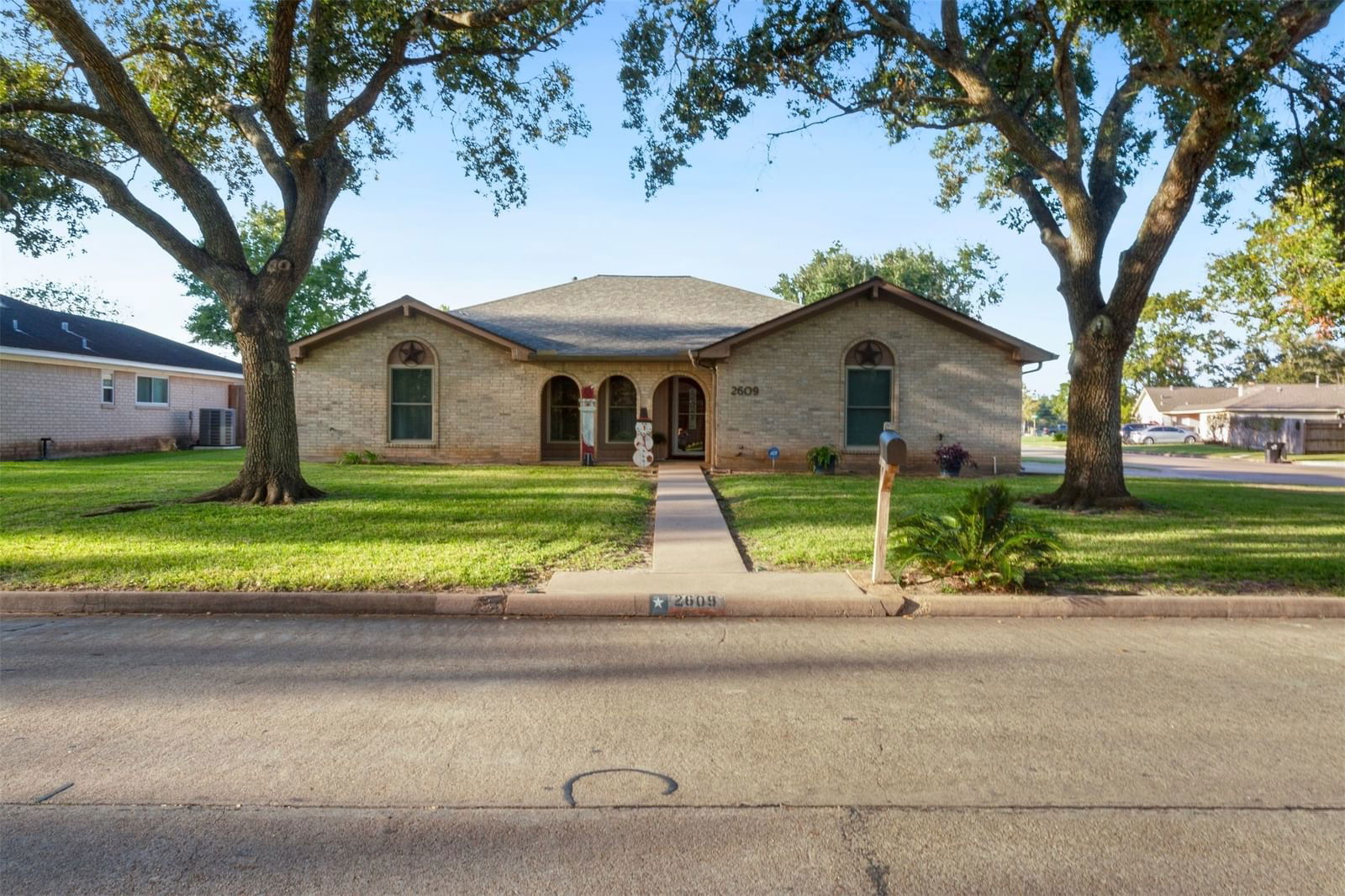 Real estate property located at 2609 Parrott, Fort Bend, Cambridge Village Sec 1, Rosenberg, TX, US