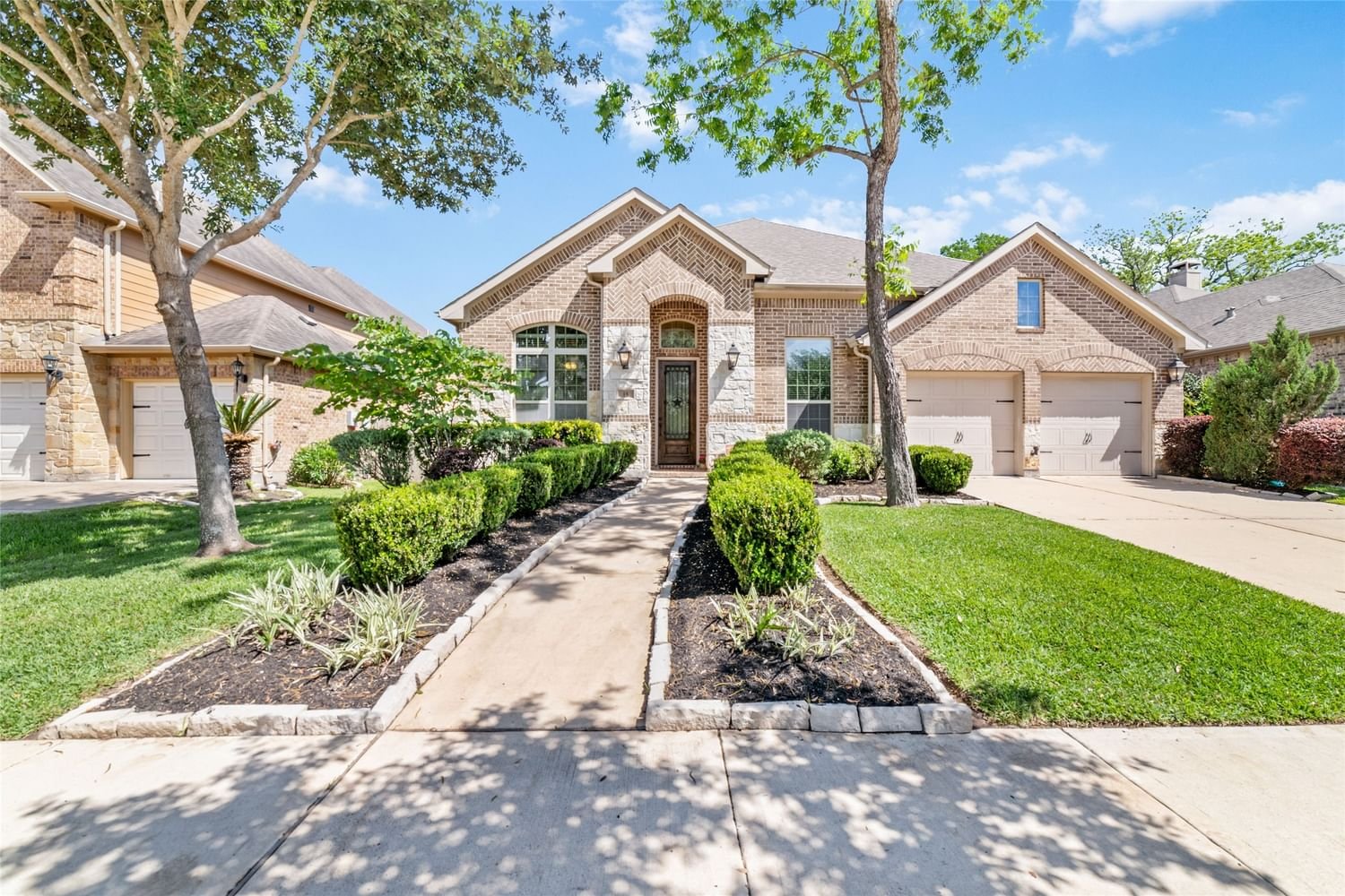 Real estate property located at 15 Castello, Fort Bend, Sienna Village Of Bees Creek, Missouri City, TX, US