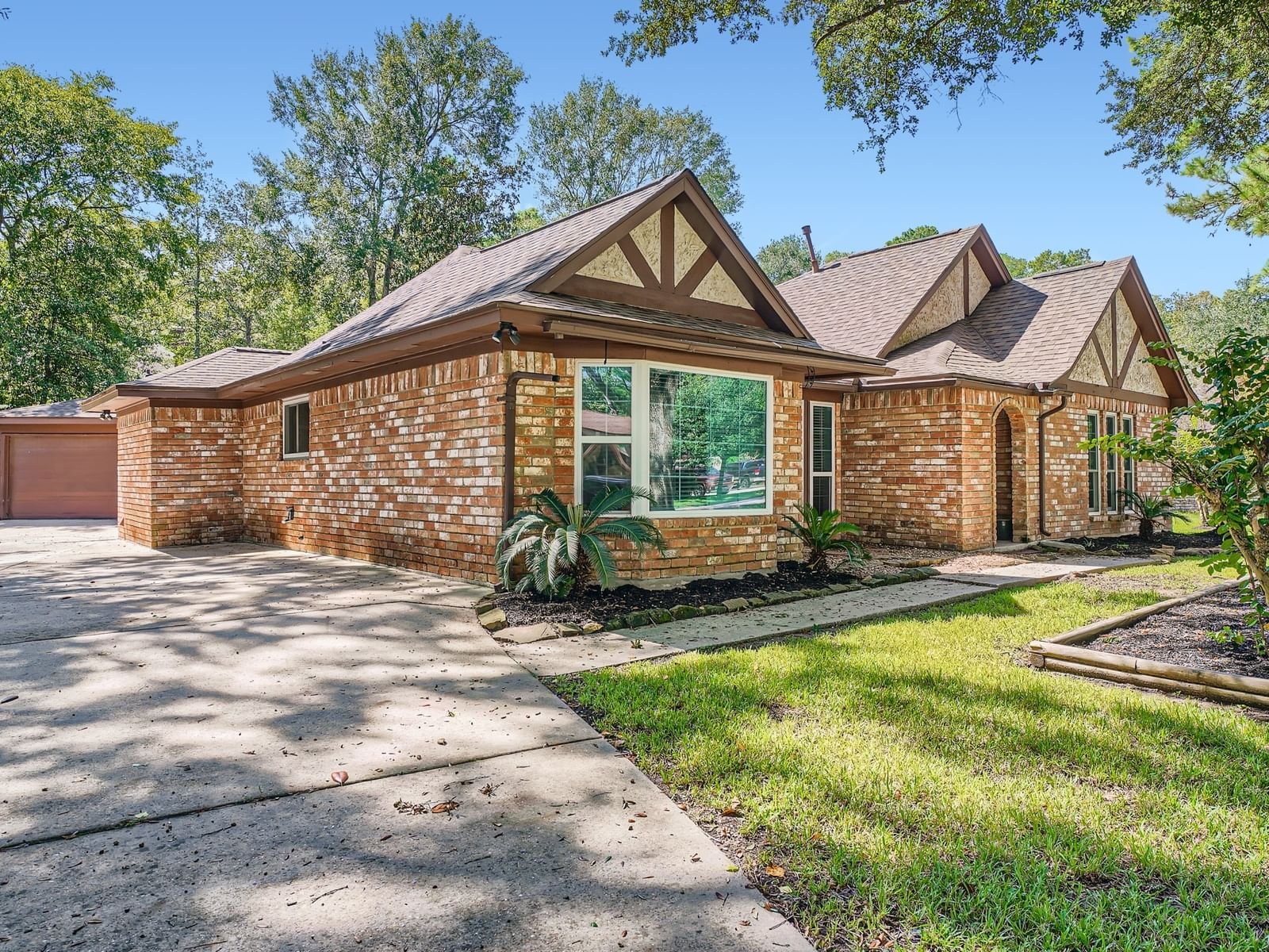 Real estate property located at 746 Charter Oaks, Montgomery, River Plantation, Conroe, TX, US