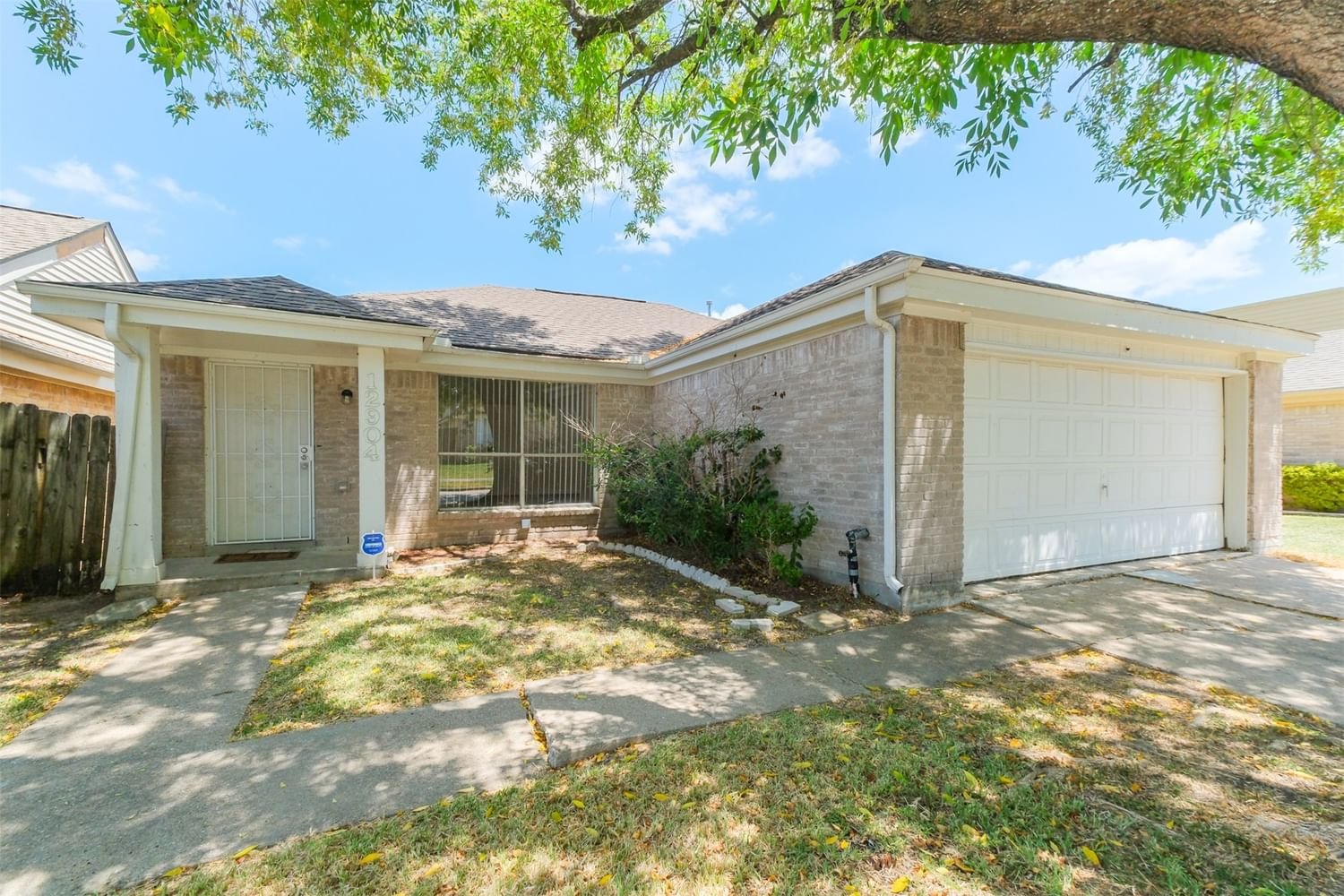 Real estate property located at 12904 Village Gate, Harris, Houston, TX, US