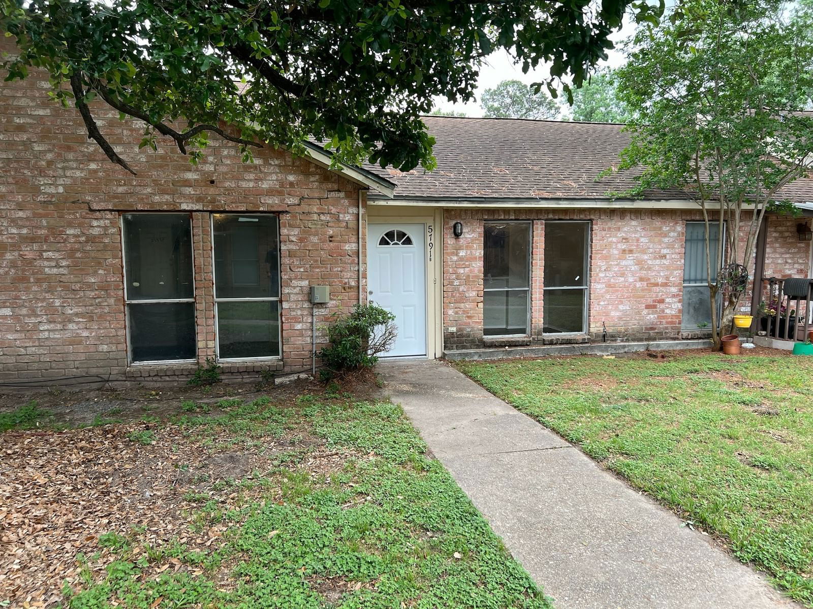 Real estate property located at 5791 Easthampton B, Harris, Pine Village North T/H, Houston, TX, US