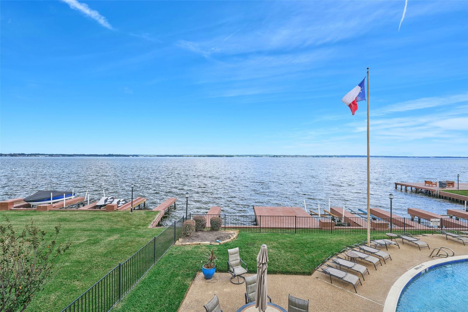Real estate property located at 801 River Road C-107, Montgomery, Lake Pointe Condos Ph I, Montgomery, TX, US