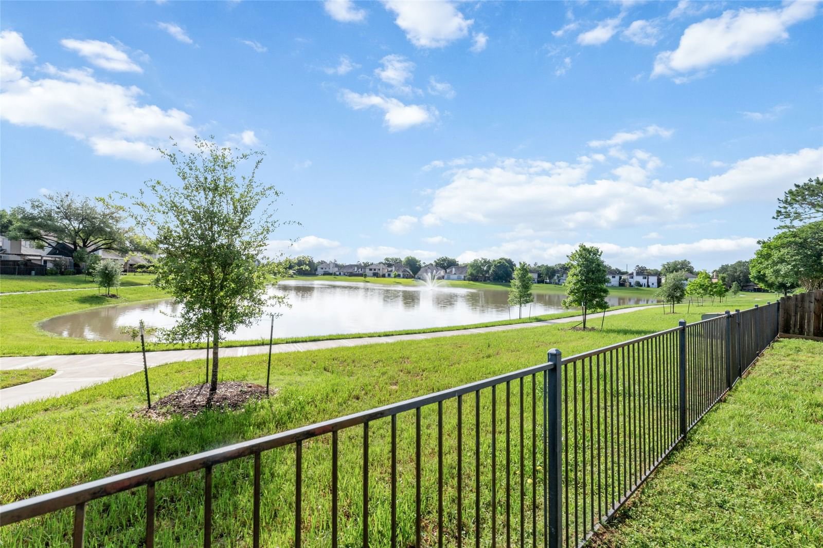 Real estate property located at 22818 Waterlake, Fort Bend, Westpark Lakes Sec 1, Richmond, TX, US