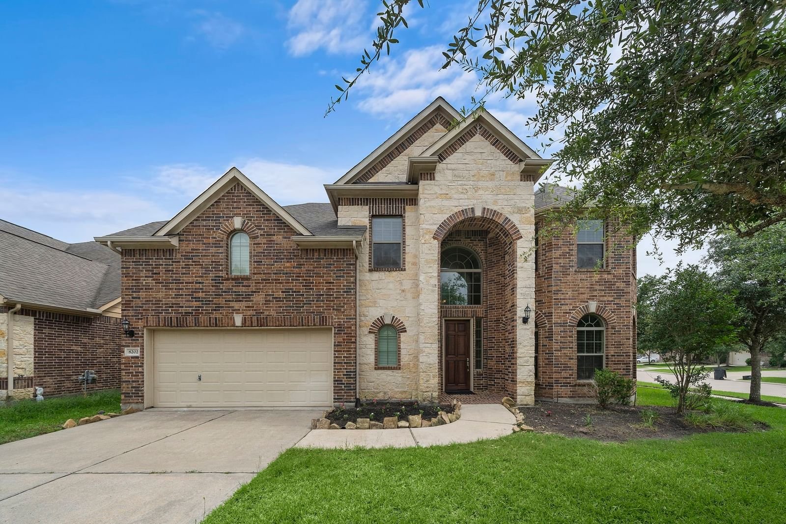 Real estate property located at 8202 Longvale, Fort Bend, River Run At The Brazos Sec 4-B, Rosenberg, TX, US