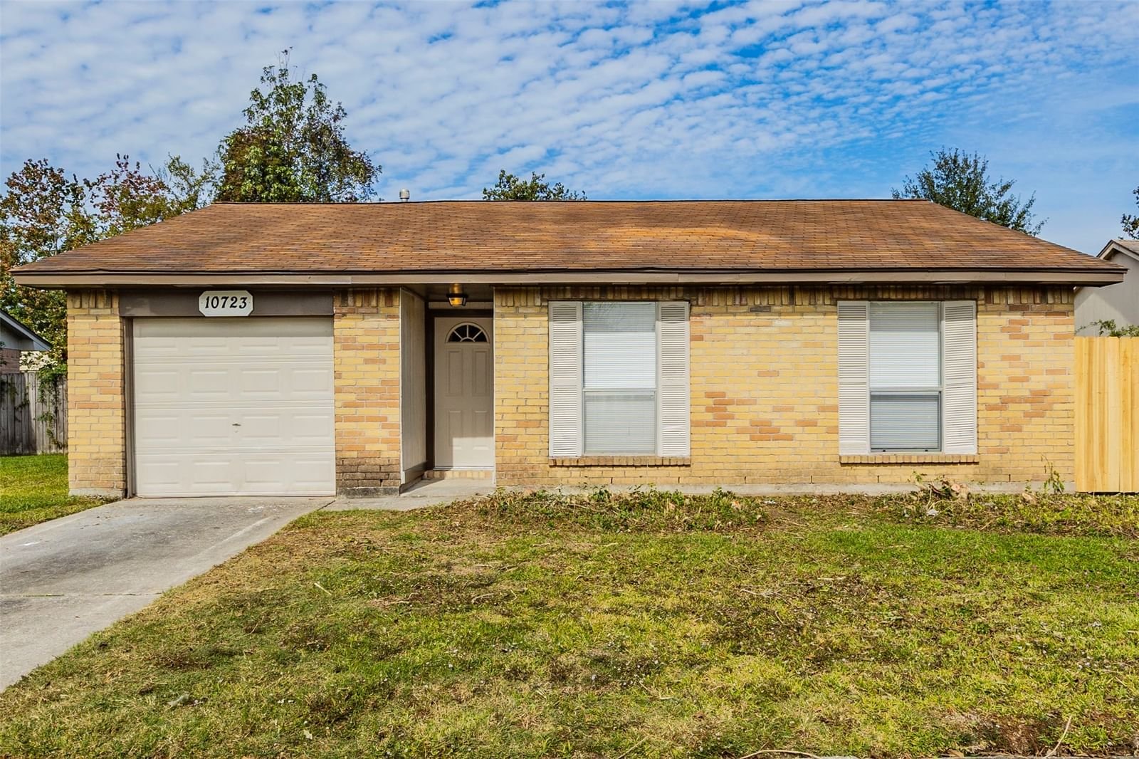 Real estate property located at 10723 Thorncliff, Harris, Timberhills Sec 01, Humble, TX, US