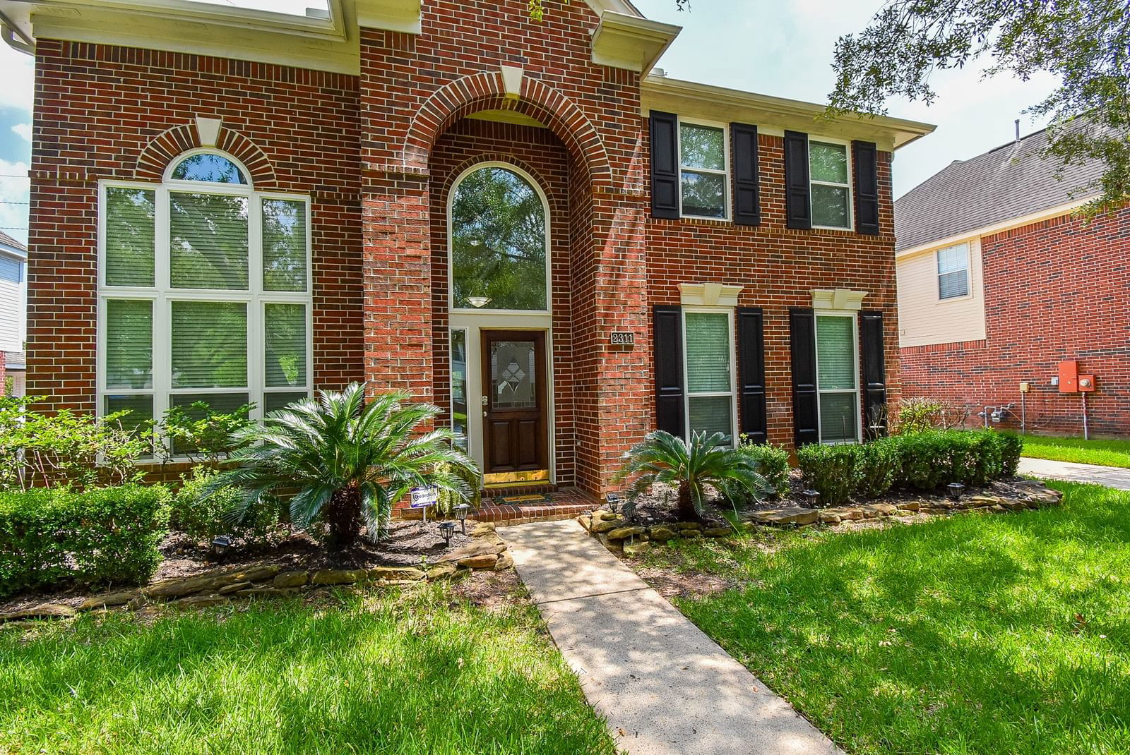 Real estate property located at 2311 Cypress Run, Fort Bend, Plantation Bend, Sugar Land, TX, US