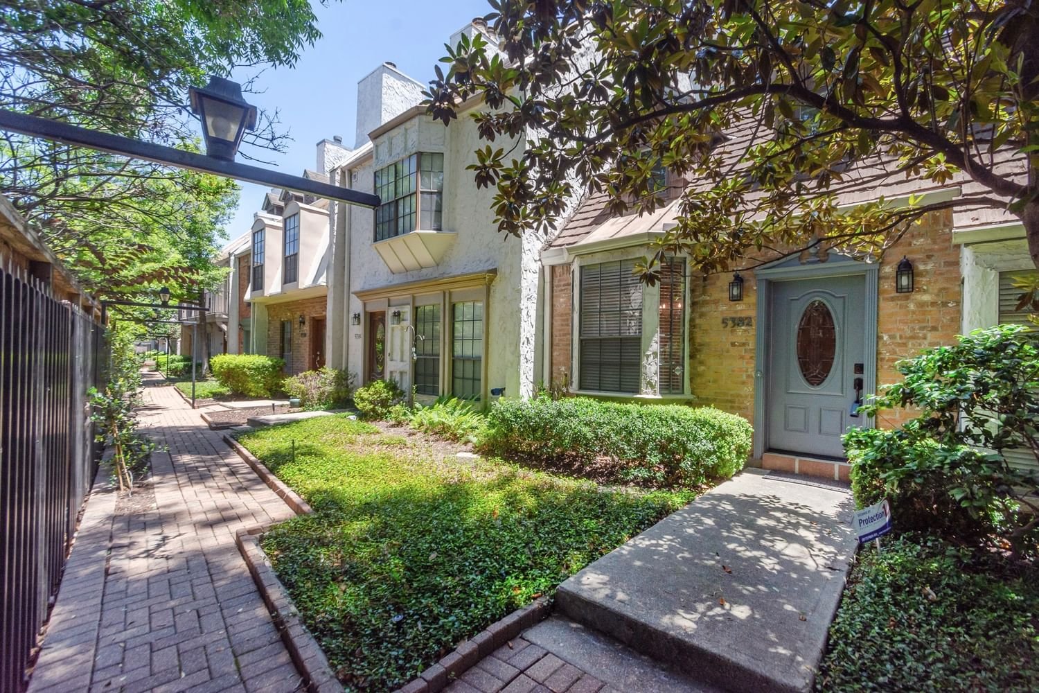 Real estate property located at 5382 Brownway D39, Harris, Nine Oaks Condo, Houston, TX, US