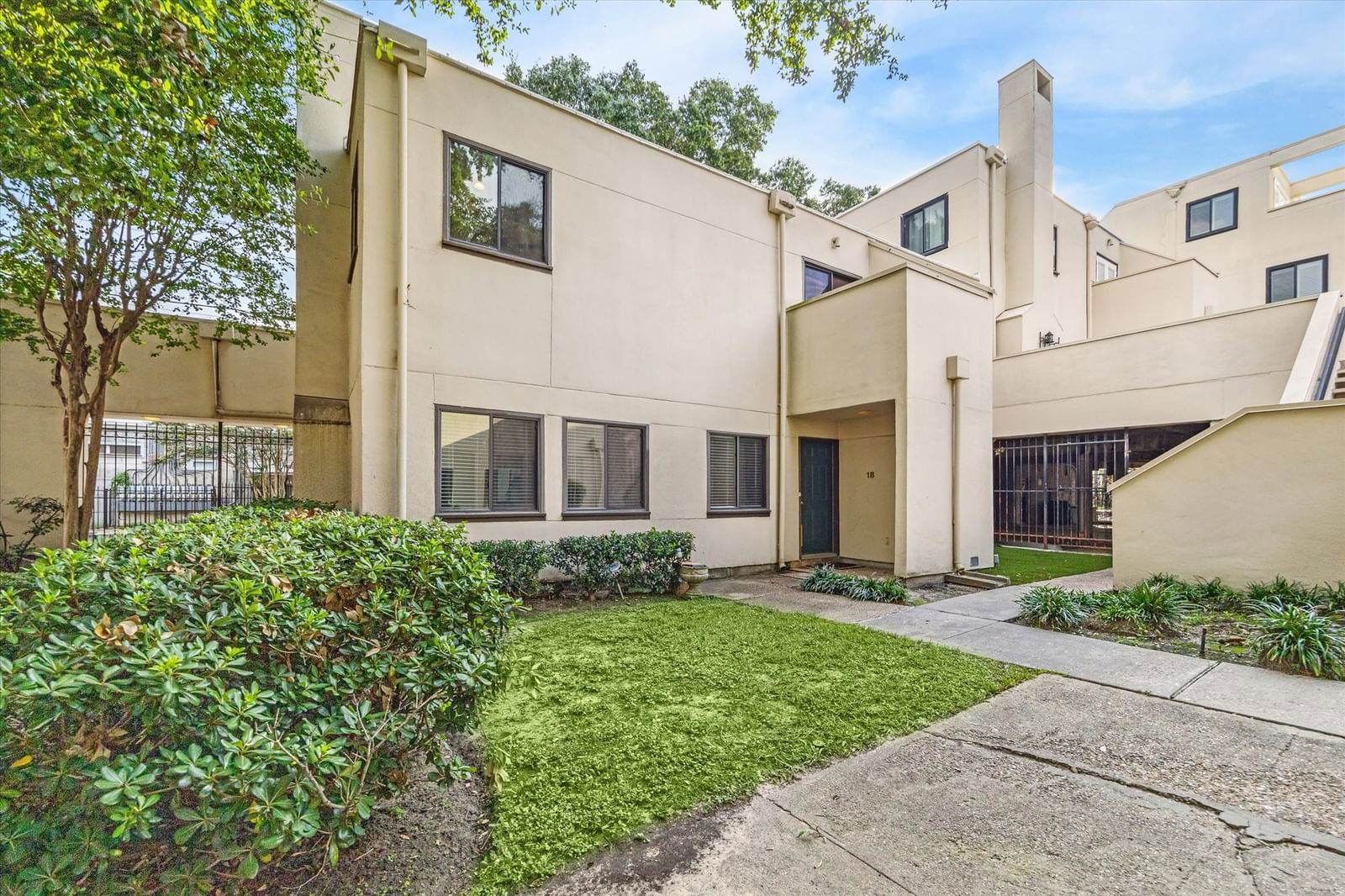 Real estate property located at 403 Anita #18, Harris, Lovette Square Condo, Houston, TX, US