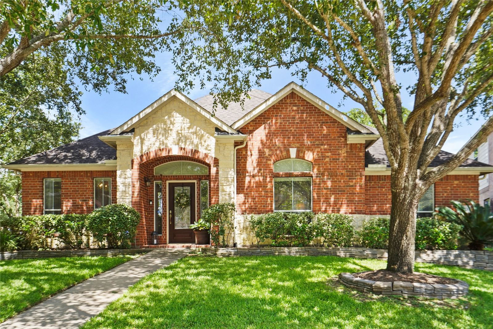 Real estate property located at 13323 Pecan Walk, Fort Bend, Orchard Lake Estates, Sugar Land, TX, US