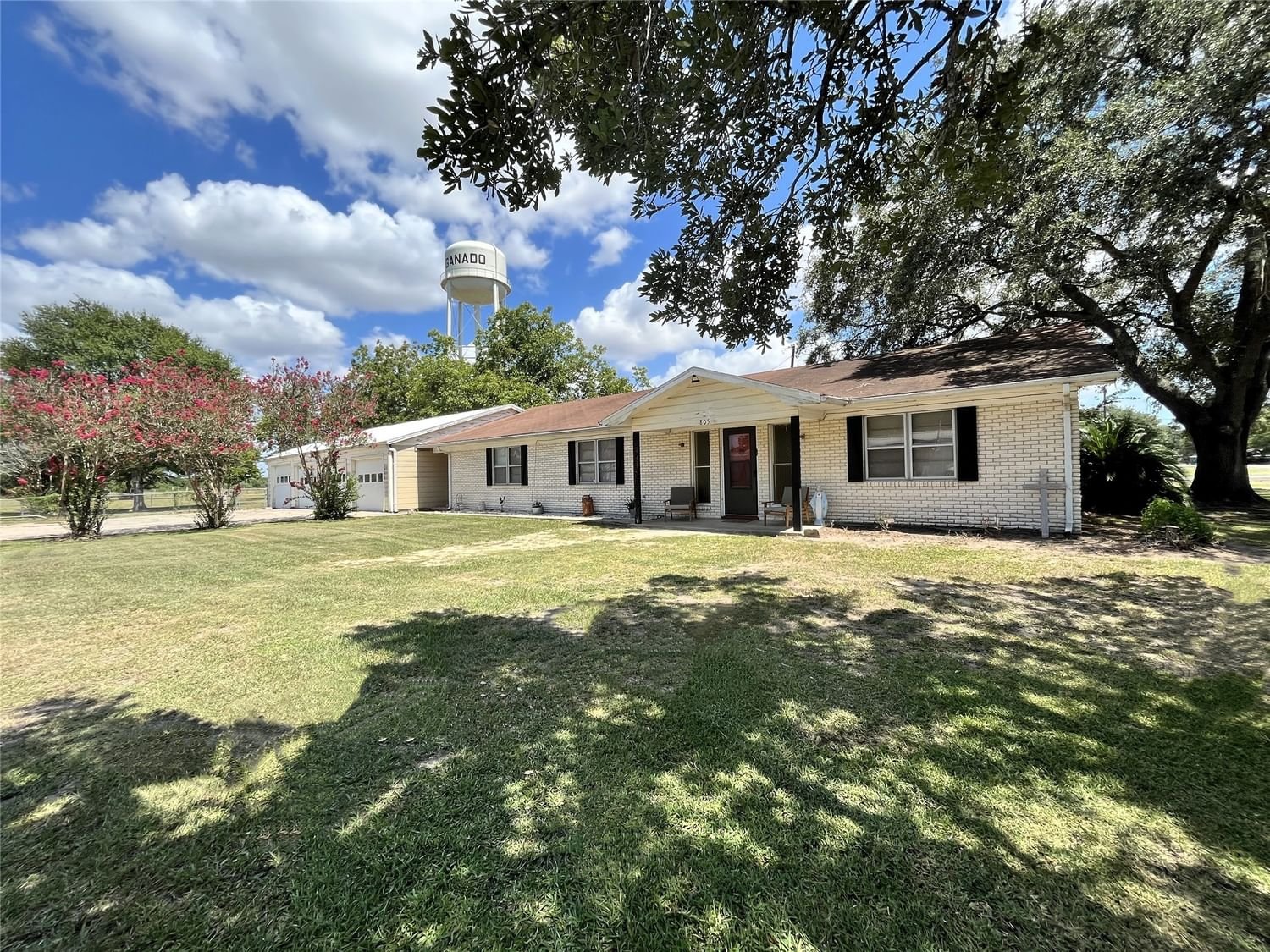 Real estate property located at 805 2nd, Jackson, Ganado, TX, US