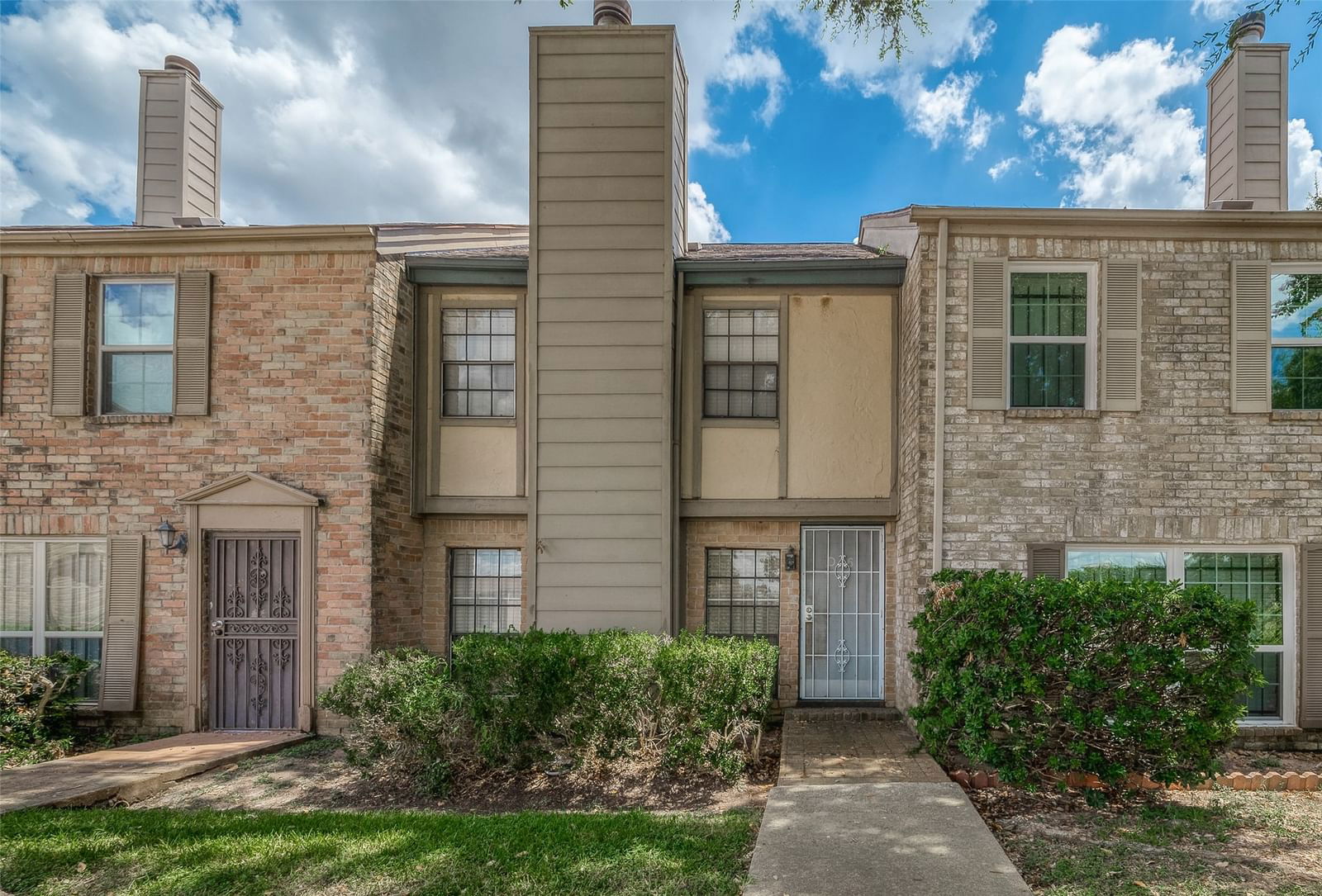 Real estate property located at 9901 Sharpcrest D6, Harris, Oxford Court T/H, Houston, TX, US