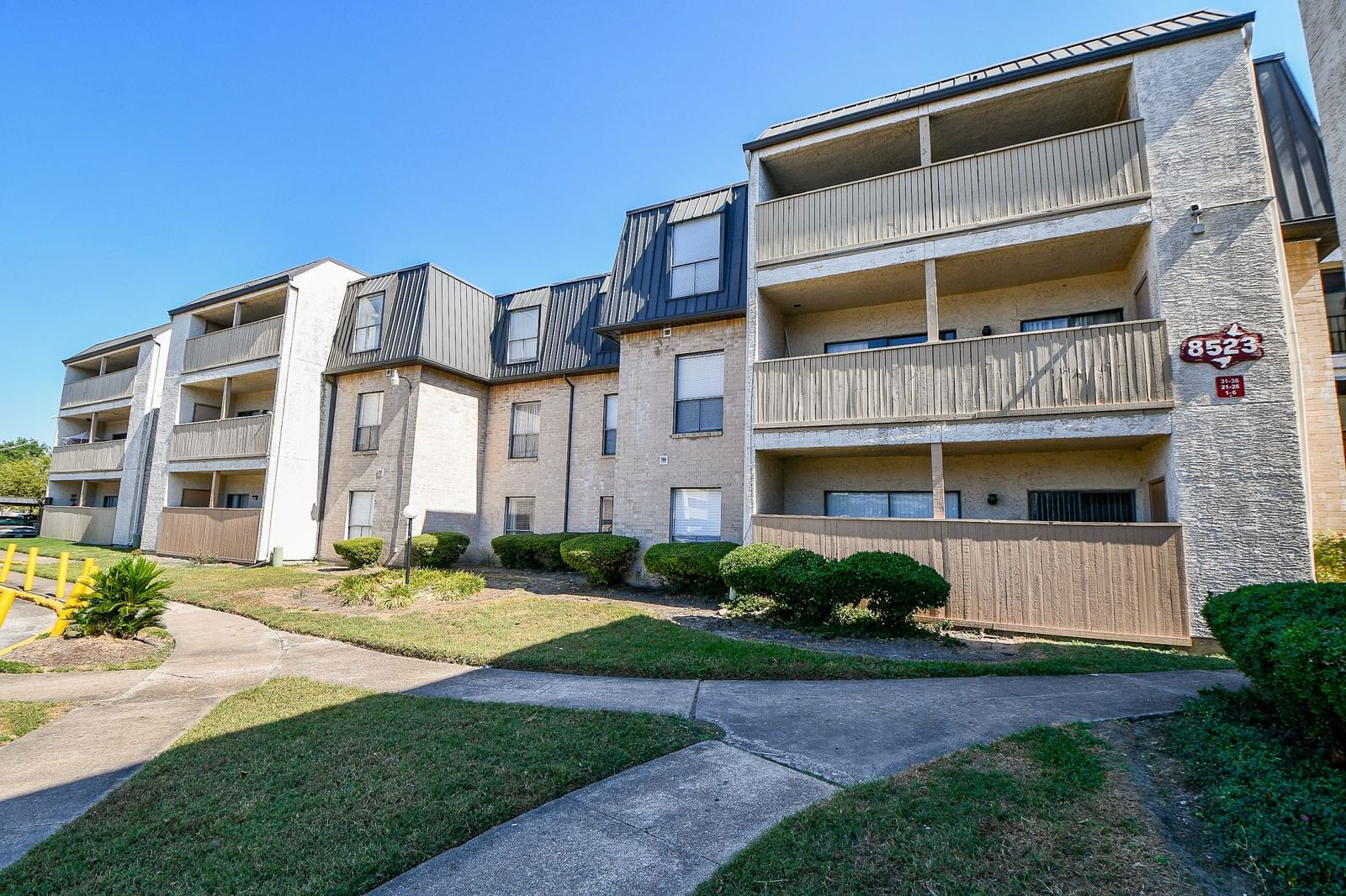 Real estate property located at 8523 Hearth #35, Harris, HEARTHWOOD COND 1 & RP, Houston, TX, US