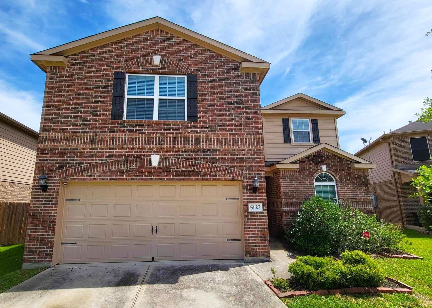 Real estate property located at 5127 Oakbriar, Fort Bend, The Trails At Seabourne Parke Sec 2, Rosenberg, TX, US