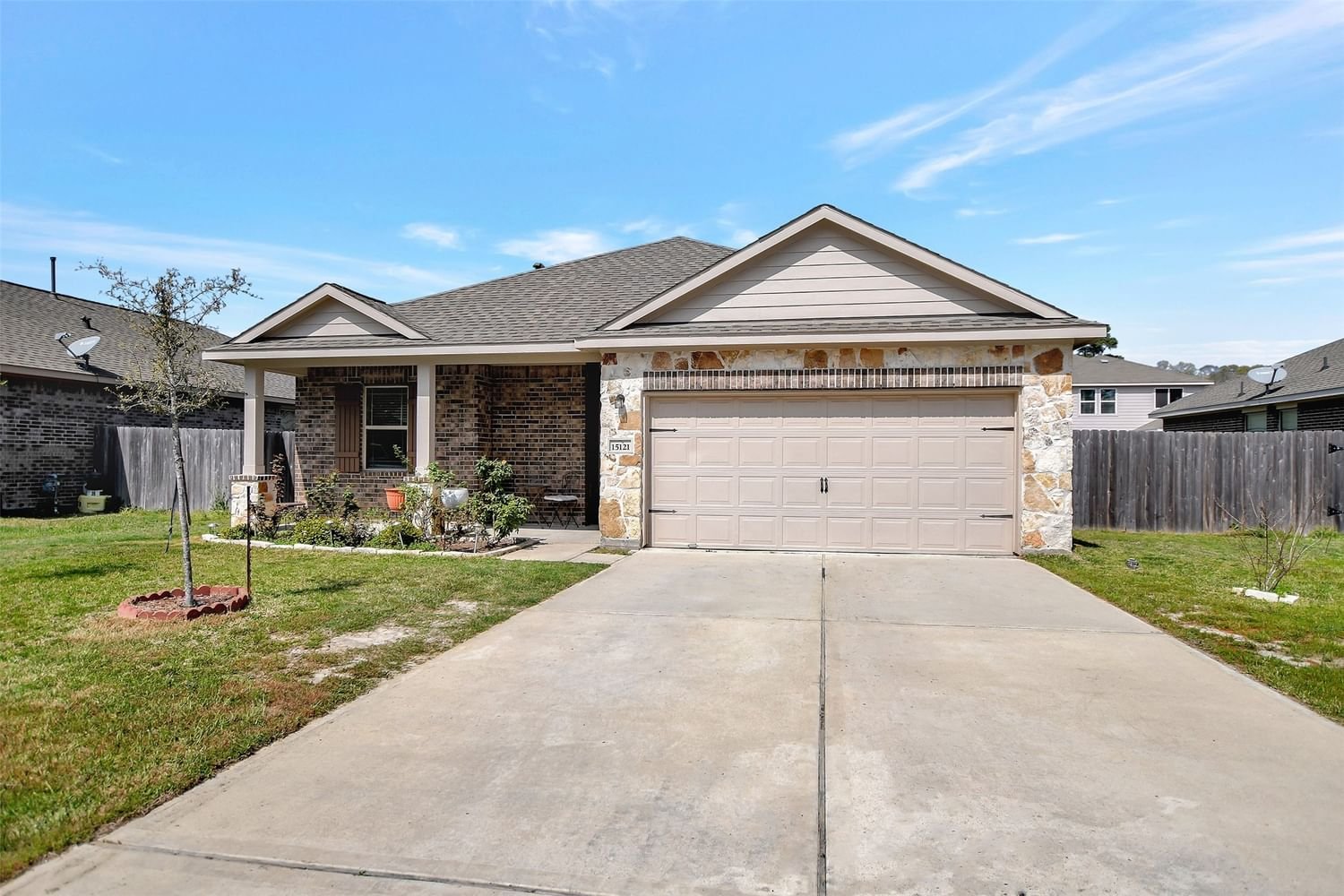 Real estate property located at 15121 Meadow Glen S, Montgomery, Meadow Glen 02, Conroe, TX, US