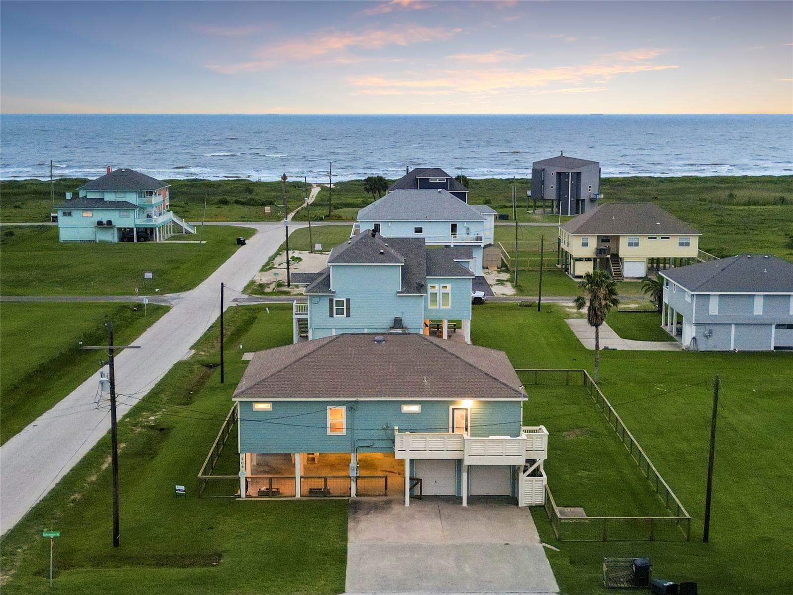 Real estate property located at 204 Galveston, Galveston, Gulfport Village Sub Rep, Crystal Beach, TX, US