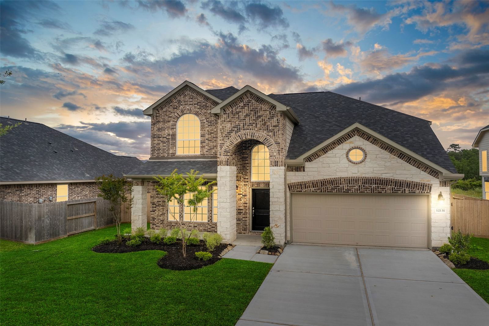 Real estate property located at 12131 Champions Forest, Chambers, Champions Forest, Mont Belvieu, TX, US