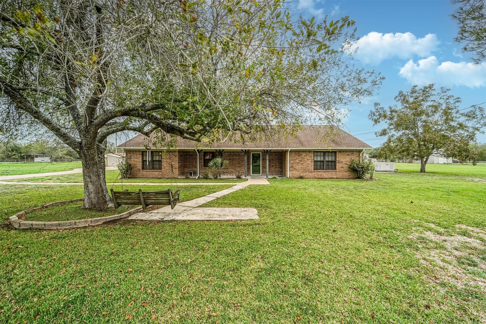 Real estate property located at 3018 Indian Acres, Brazoria, H T & B R R, Alvin, TX, US