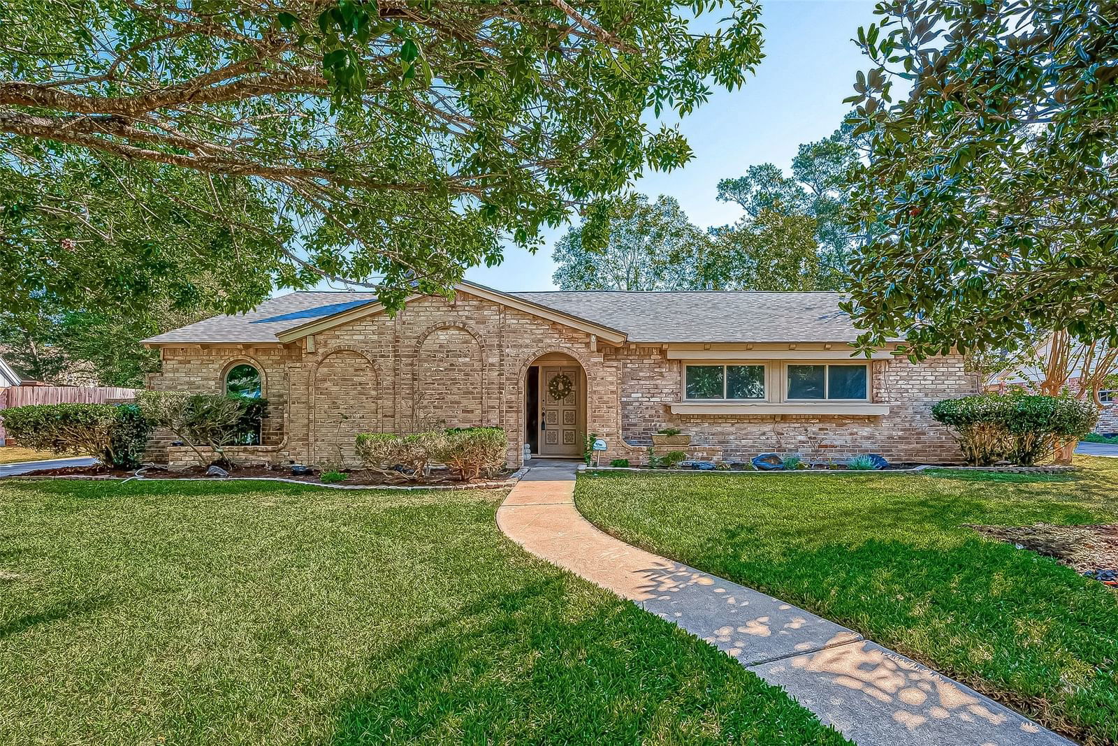 Real estate property located at 12622 Pine Bough, Harris, Enchanted Valley Sec 01, Cypress, TX, US