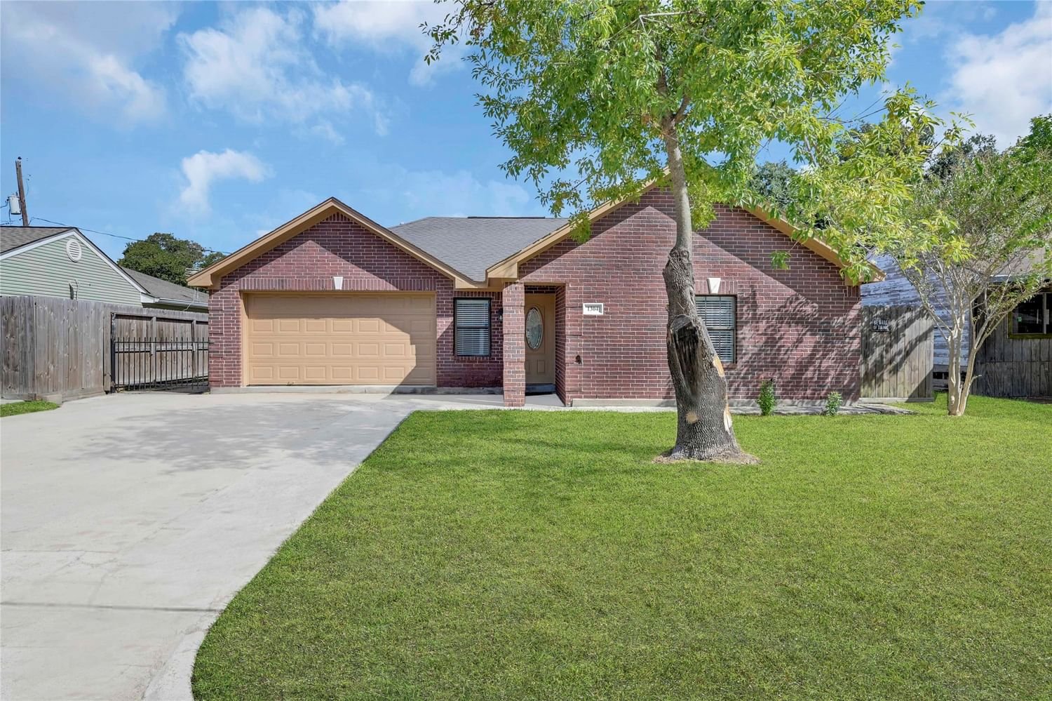 Real estate property located at 1304 Comal, Harris, Westover, Pasadena, TX, US
