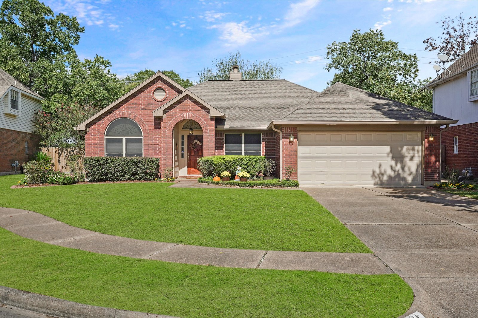 Real estate property located at 15511 Wake Village, Harris, Friendswood, TX, US