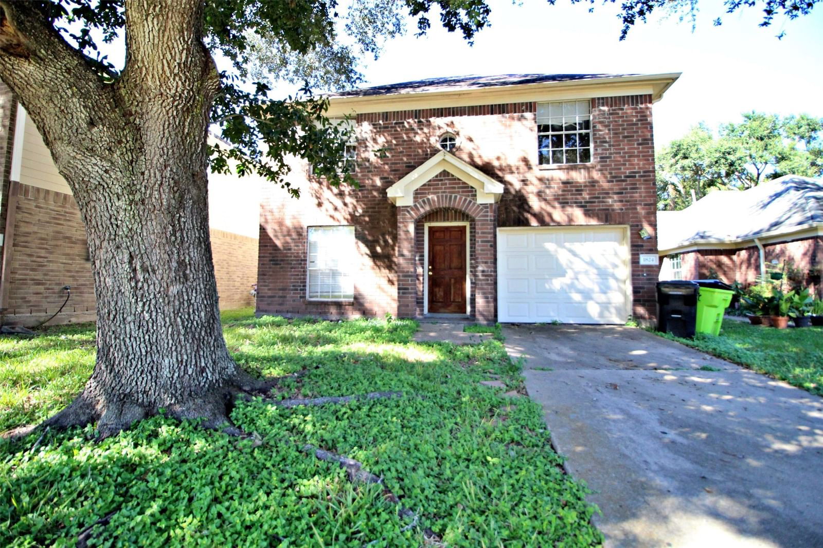 Real estate property located at 1824 Greenfield, Fort Bend, Greenwood Sec 3, Rosenberg, TX, US