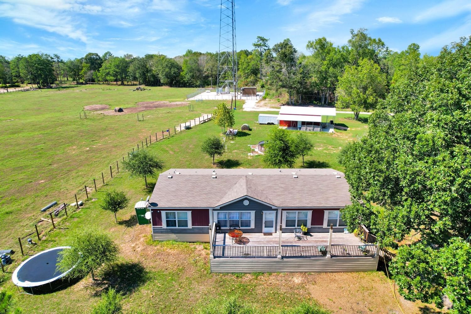 Real estate property located at 132 Granbury, Polk, Livingston, TX, US