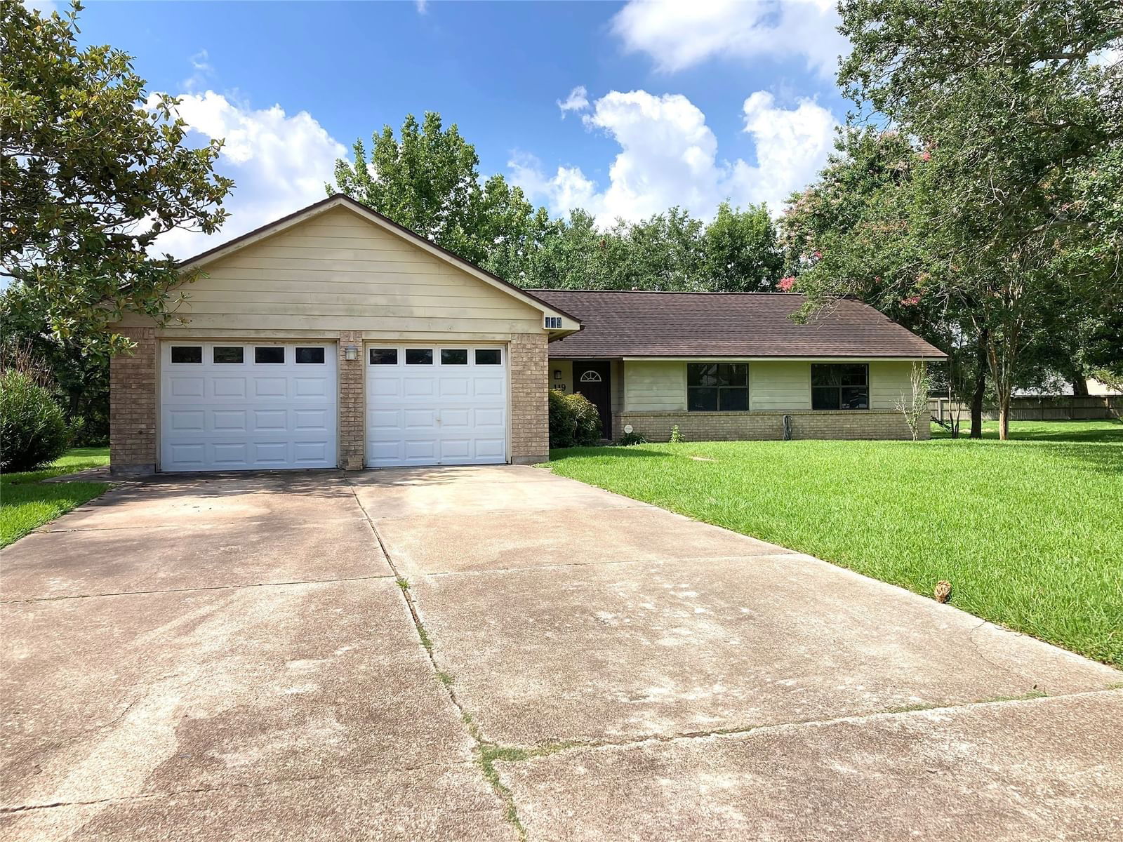 Real estate property located at 119 Bougainvillea, Brazoria, Shywood Lake Jackson, Lake Jackson, TX, US