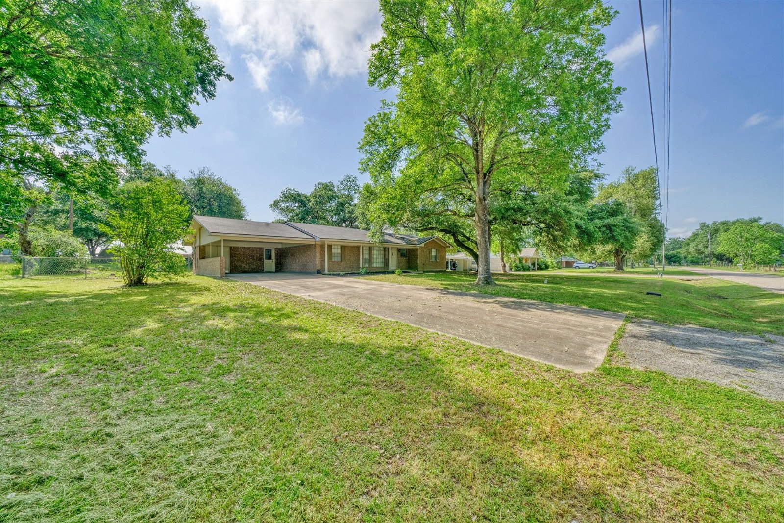 Real estate property located at 1109 State St, Madison, Other, Madisonville, TX, US