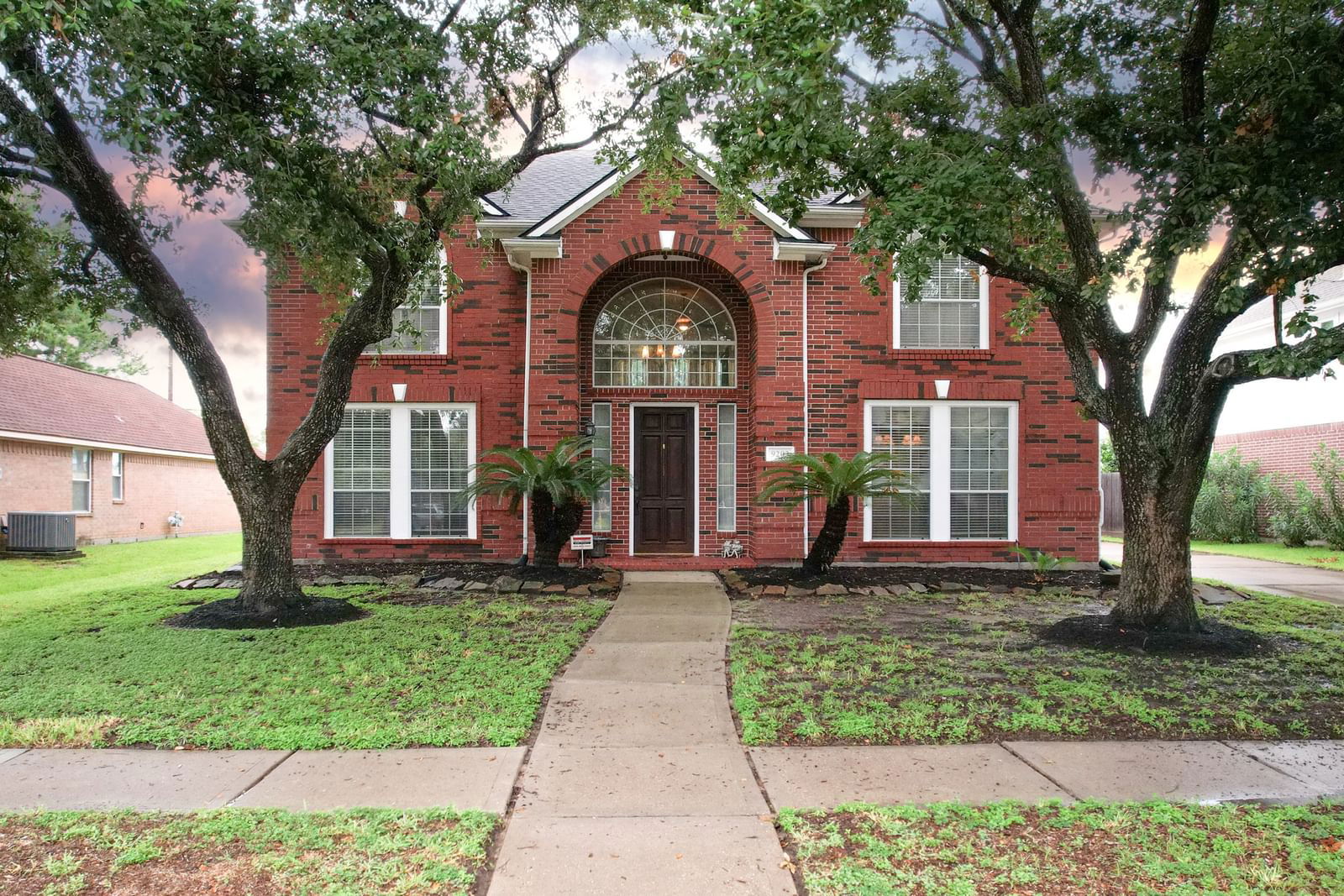 Real estate property located at 9203 Newburgh, Harris, Aberdeen Trails Sec 01, Houston, TX, US