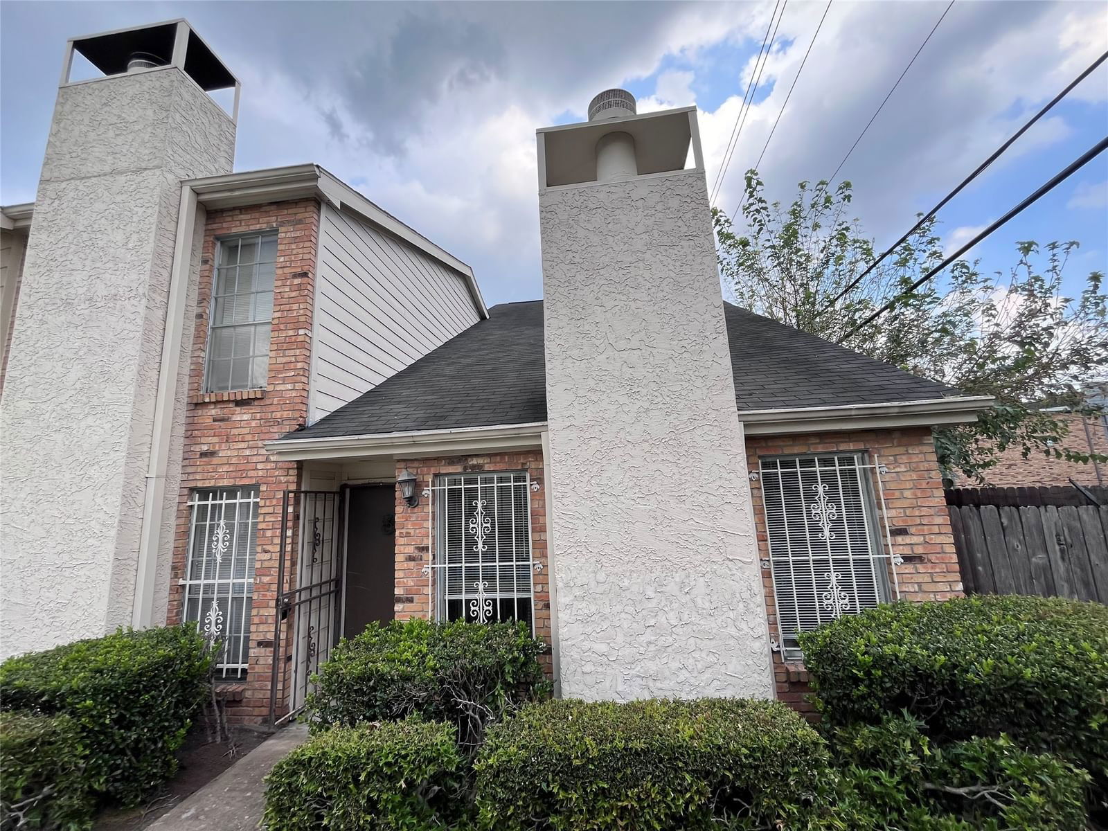 Real estate property located at 6201 Beverlyhill #16, Harris, Beverly Place Condo, Houston, TX, US
