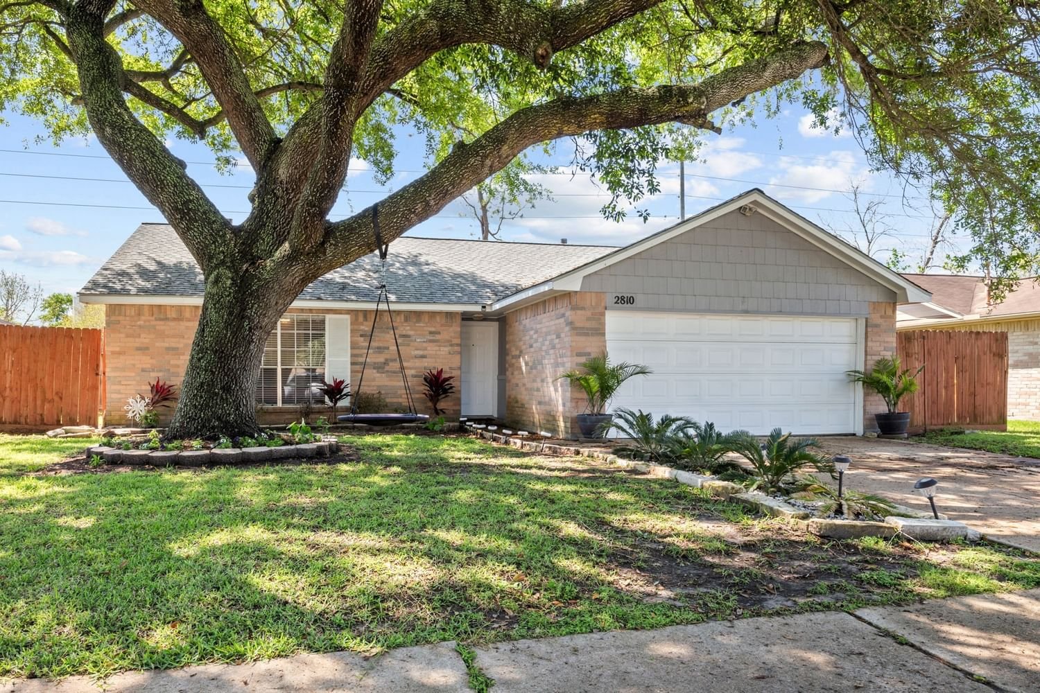 Real estate property located at 2810 Brompton, Brazoria, Southdown, Pearland, TX, US