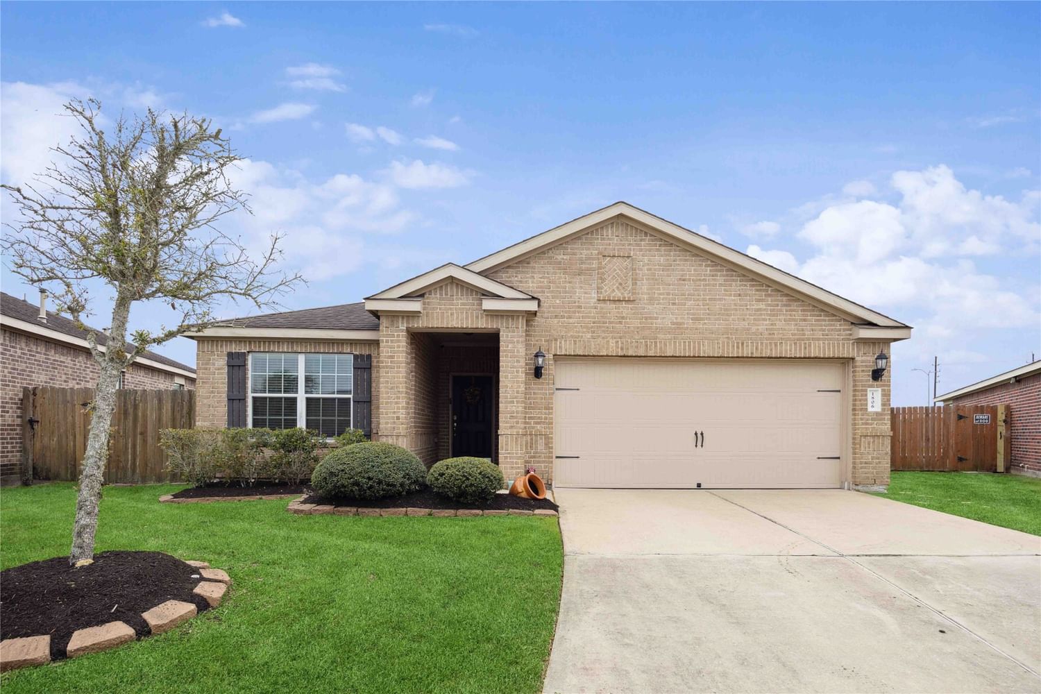 Real estate property located at 1806 Opal Peach Dr, Brazoria, Sterling Lakes At Iowa Colony, Rosharon, TX, US