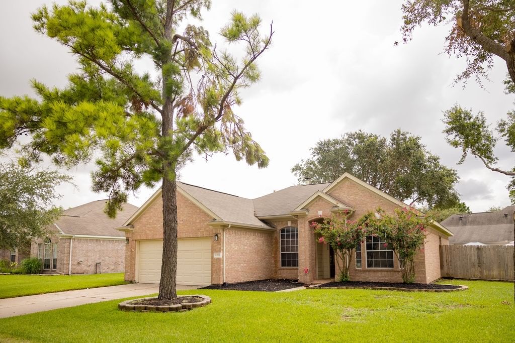 Real estate property located at 6306 Cherry Run, Harris, Jamestown Colony Sec, Houston, TX, US