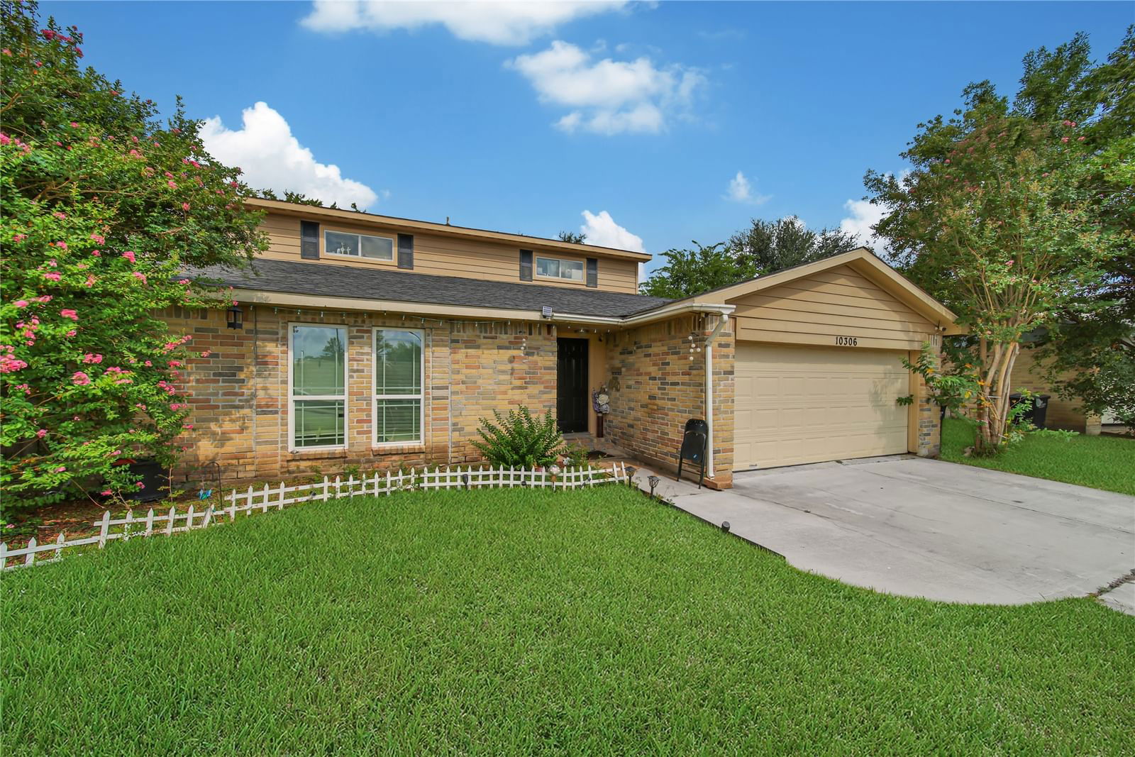 Real estate property located at 10306 Clarktower, Fort Bend, Townewest Sec 1, Sugar Land, TX, US