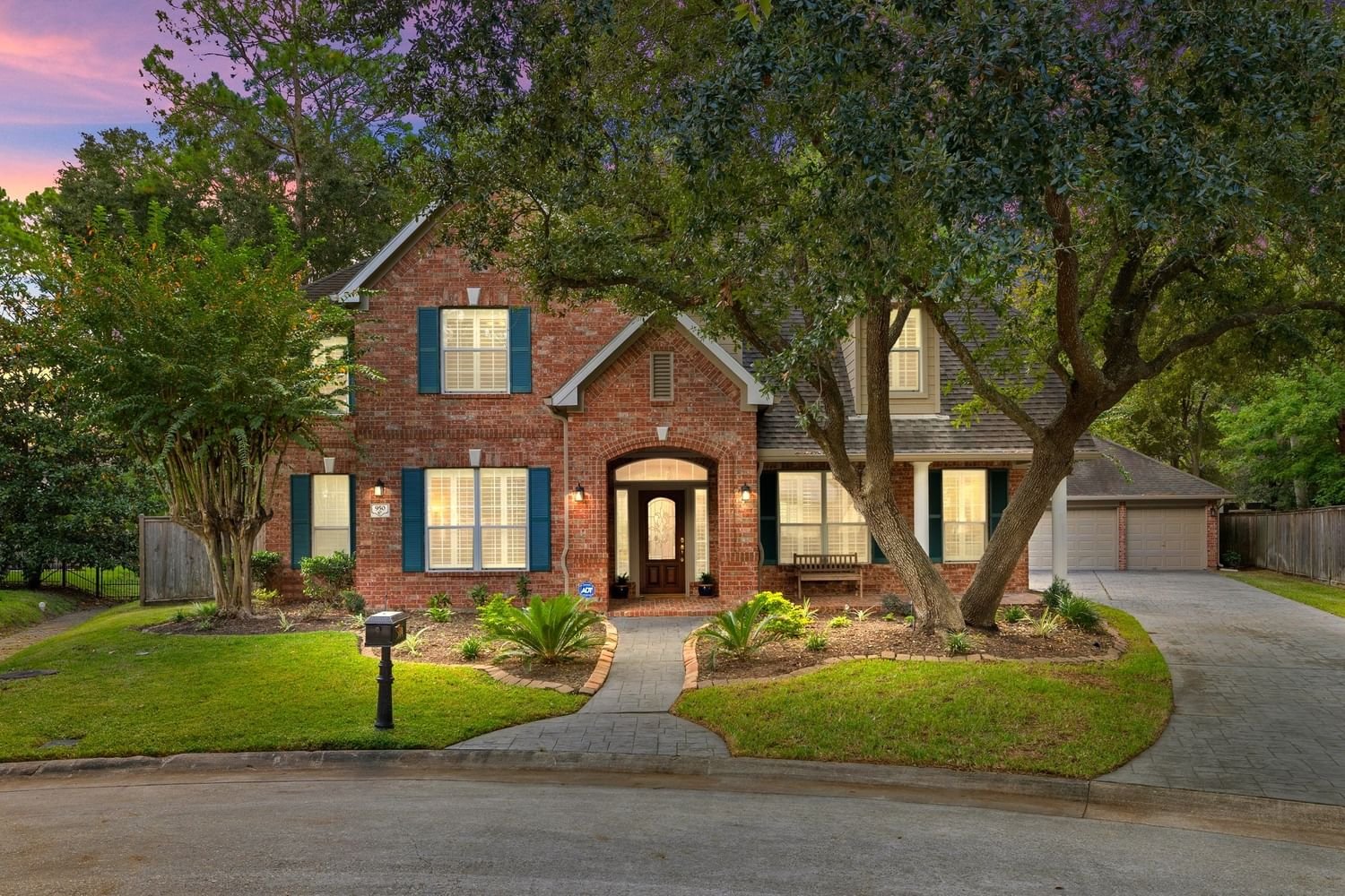 Real estate property located at 950 Chinquapin, Harris, Green Trails Forest, Houston, TX, US