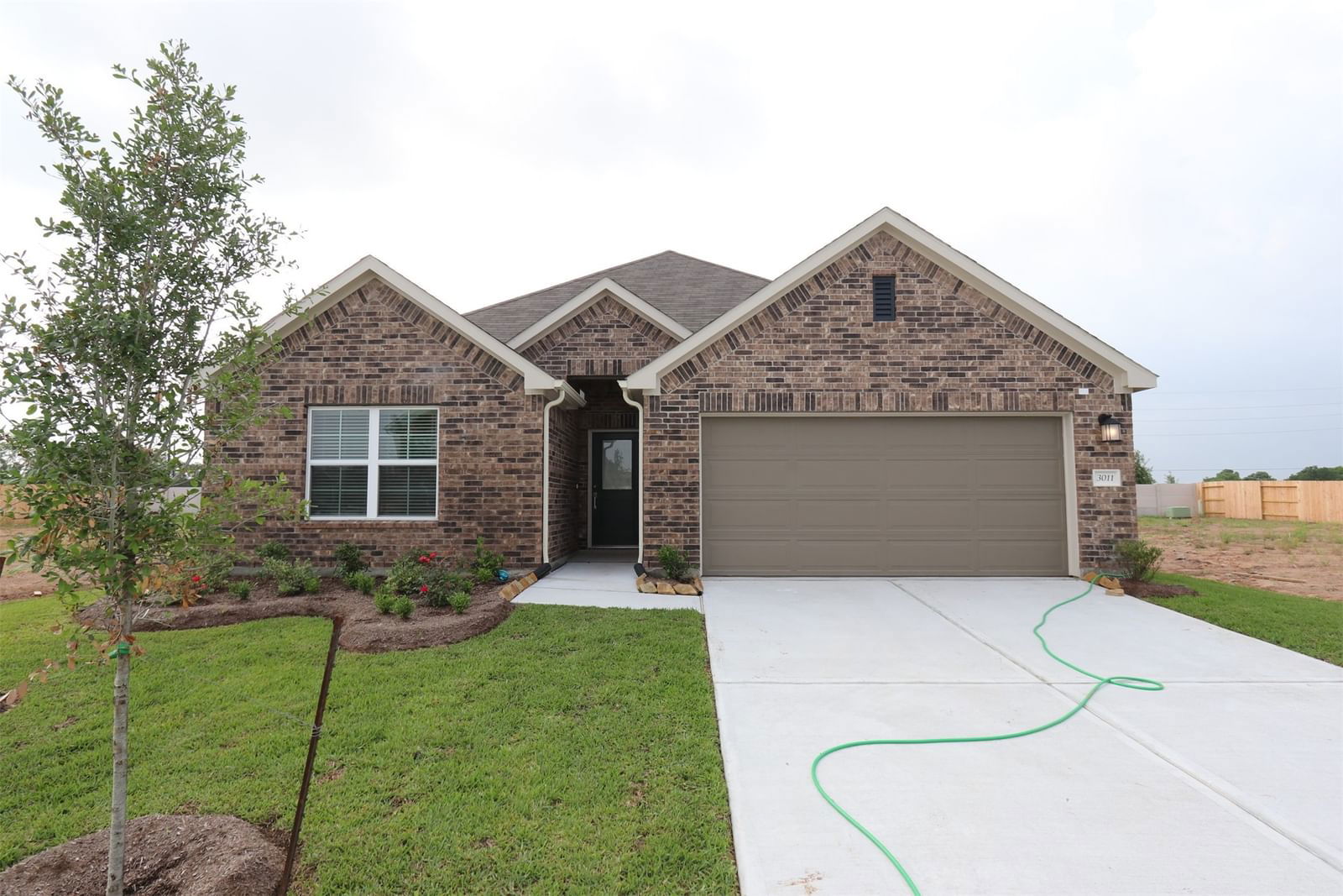 Real estate property located at 3011 Live Springs, Fort Bend, Miller's Pond, Rosenberg, TX, US