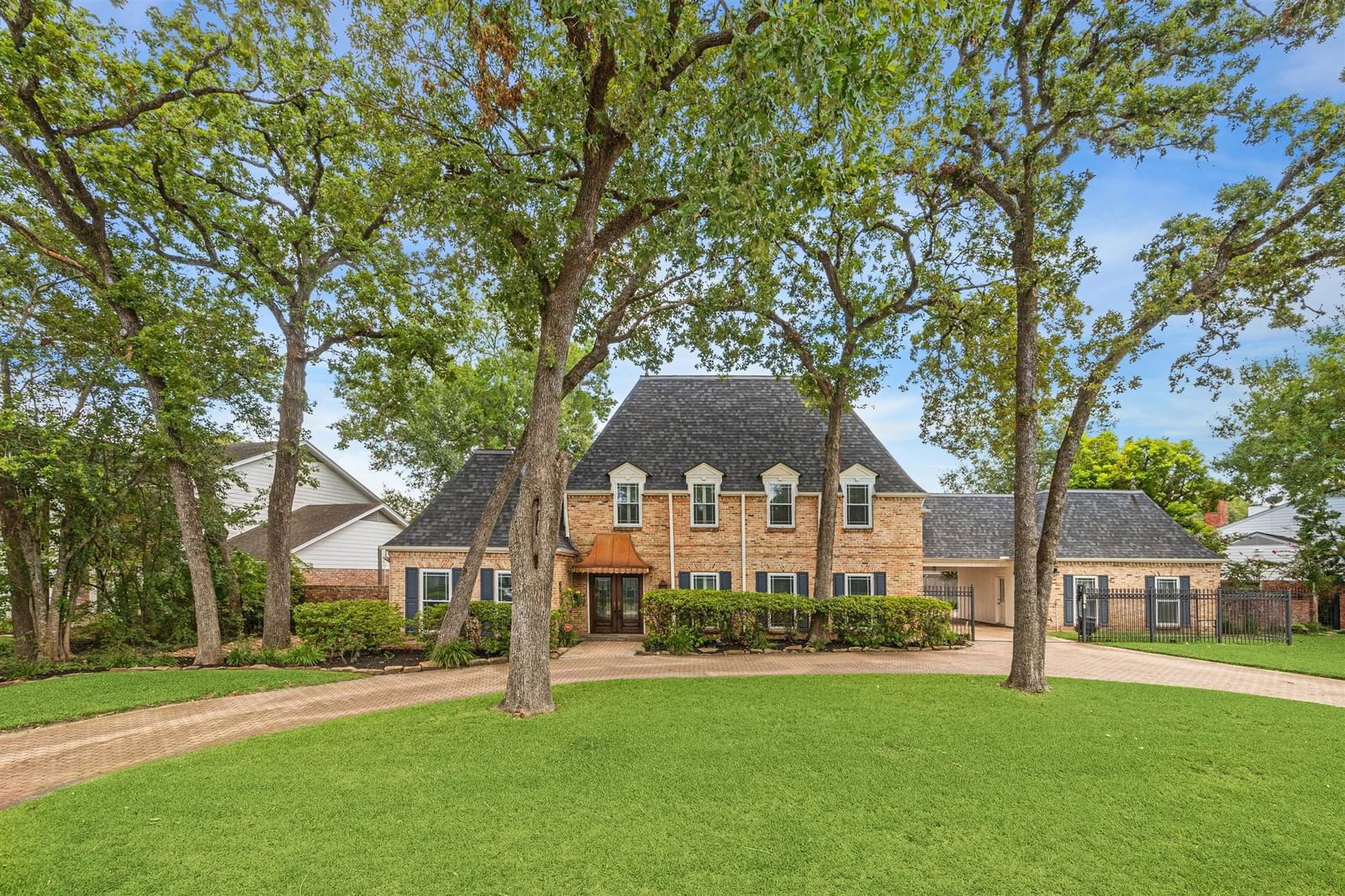 Real estate property located at 620 Stoneleigh, Harris, Yorkshire 1 & 2 Rp A, Houston, TX, US