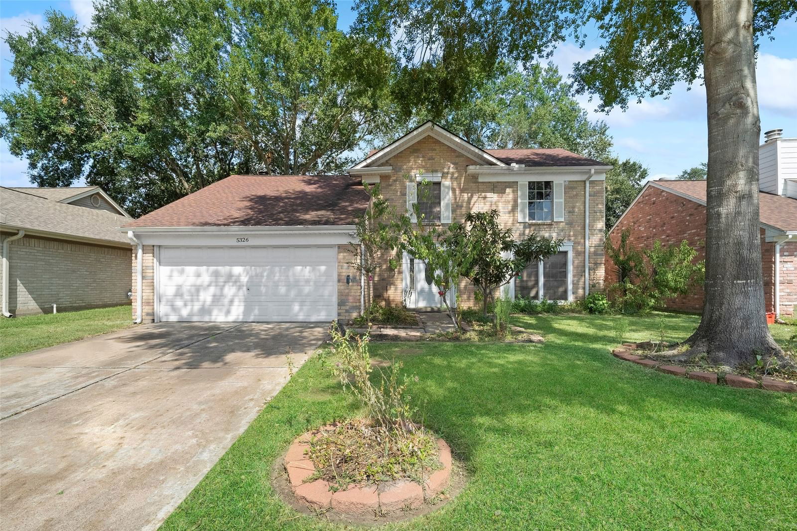 Real estate property located at 5326 Hazelgrove, Harris, Windsong, Houston, TX, US