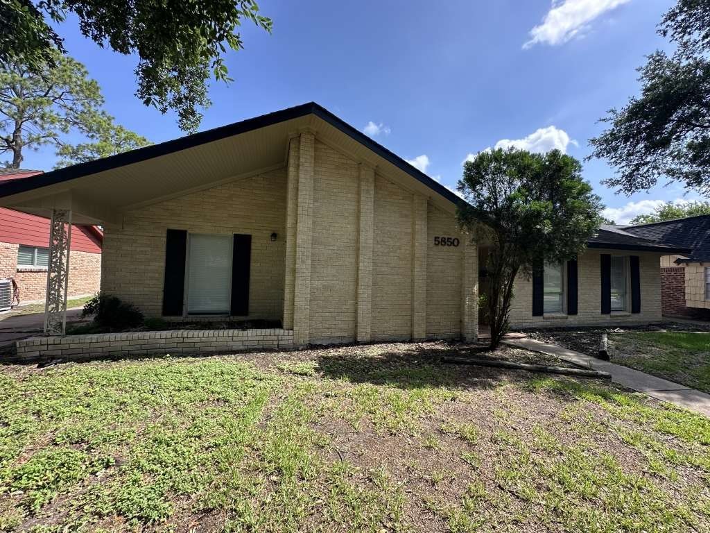 Real estate property located at 5850 Paisley, Harris, Maplewood South Sec 04, Houston, TX, US