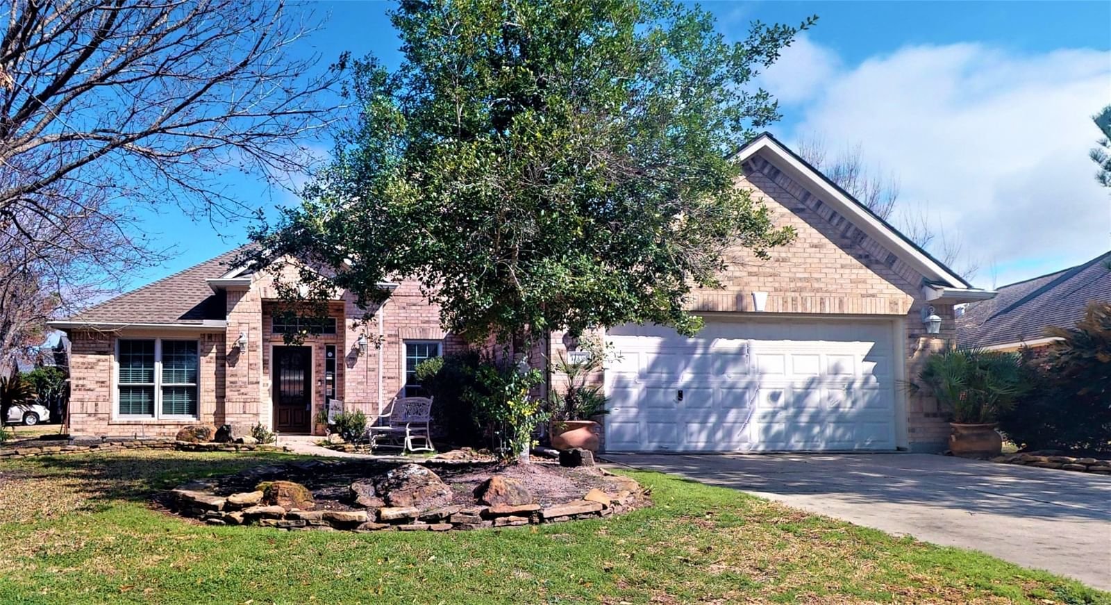 Real estate property located at 10338 Linden Springs, Harris, Stone Gate Sec 11, Houston, TX, US