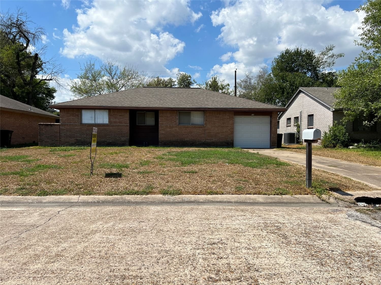 Real estate property located at 819 Knob Hollow, Harris, Shadowglen Sec 03 R/P B, Channelview, TX, US