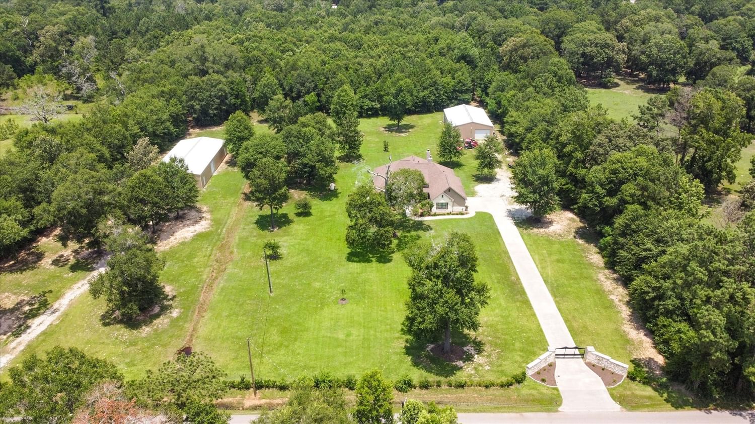 Real estate property located at 1705 County Road 318, Liberty, C Harper, Cleveland, TX, US