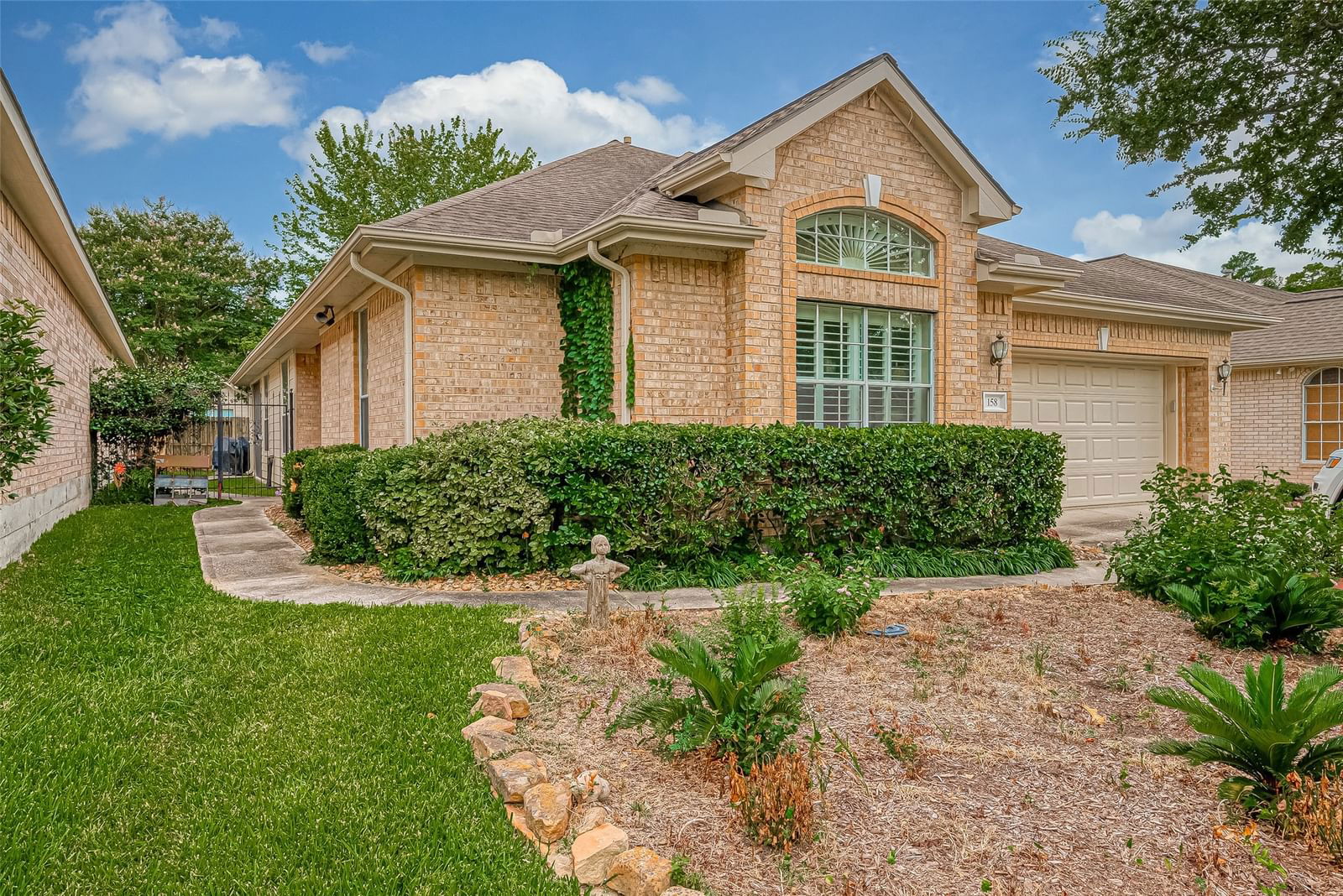 Real estate property located at 158 Lilac Ridge, Montgomery, Wdlnds Windsor Hills 03, Conroe, TX, US