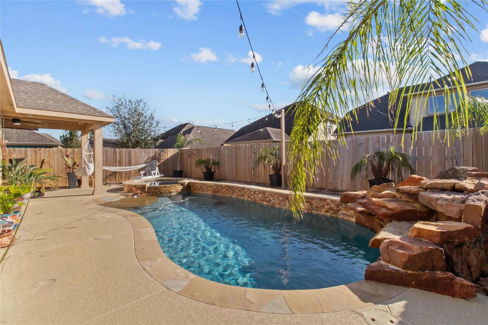 Real estate property located at 3012 Monticello Pines, Galveston, Hidden Lakes Sec 3 Ph 1 2014, League City, TX, US