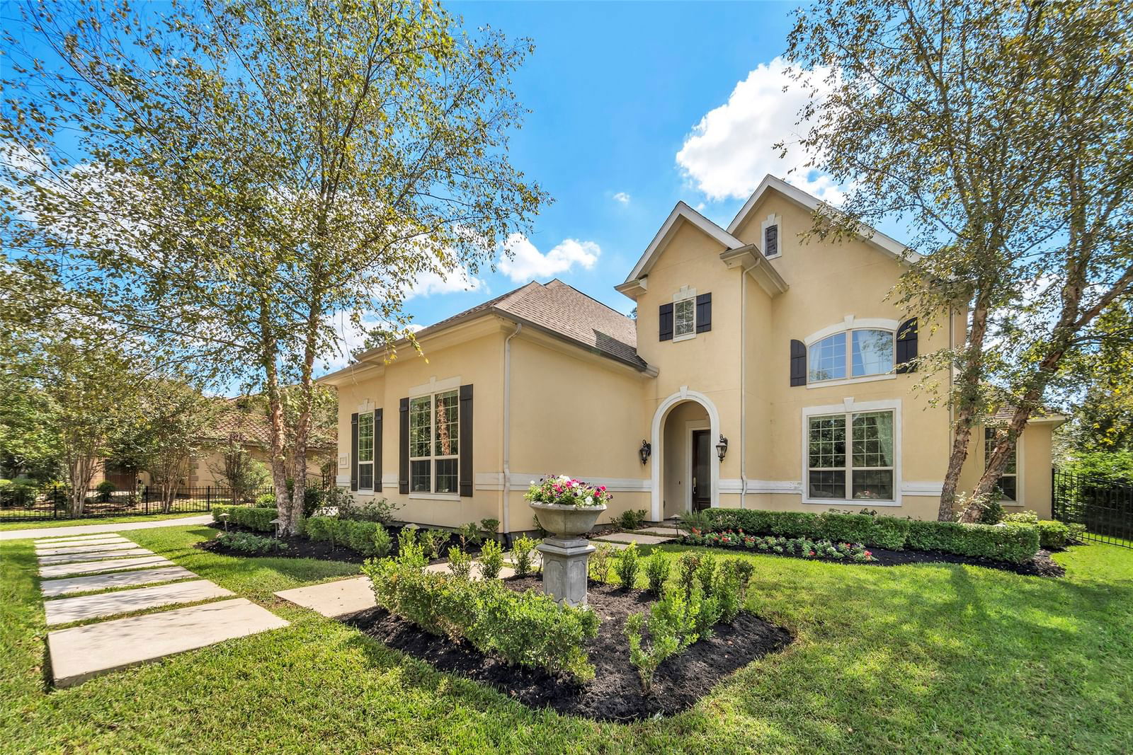 Real estate property located at 107 Black Knight, Montgomery, Wdlnds Village Sterling Ridge 77, The Woodlands, TX, US