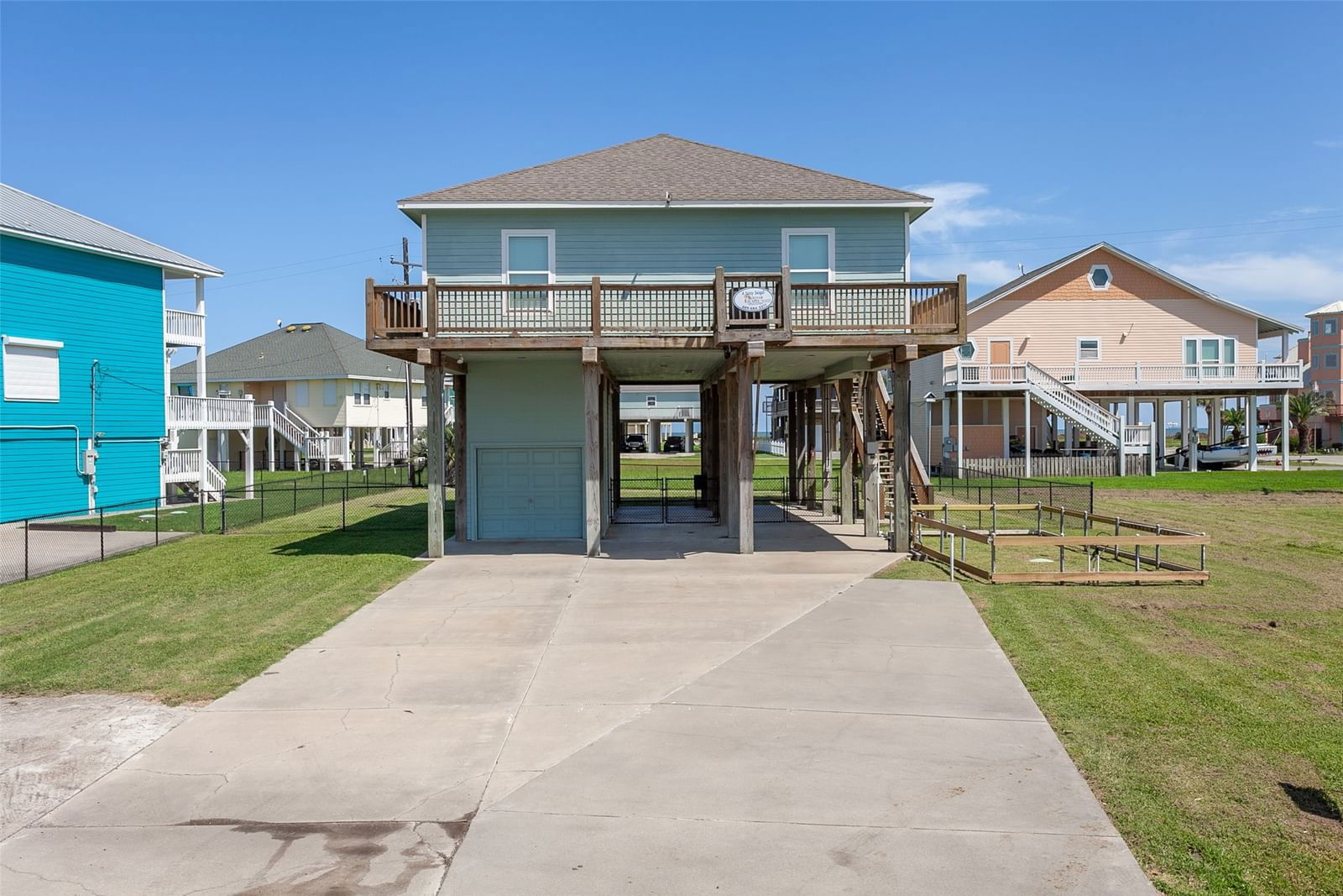 Real estate property located at 3208 Castle, Galveston, Sand Castle Beach 2, Crystal Beach, TX, US