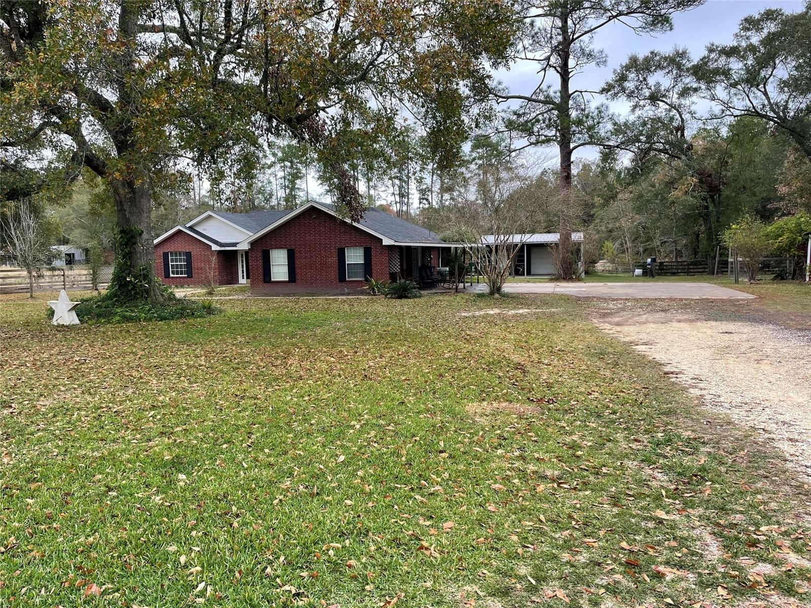 Real estate property located at 4625 Leatherwood, Hardin, Beaumont Colony Cent, Kountze, TX, US