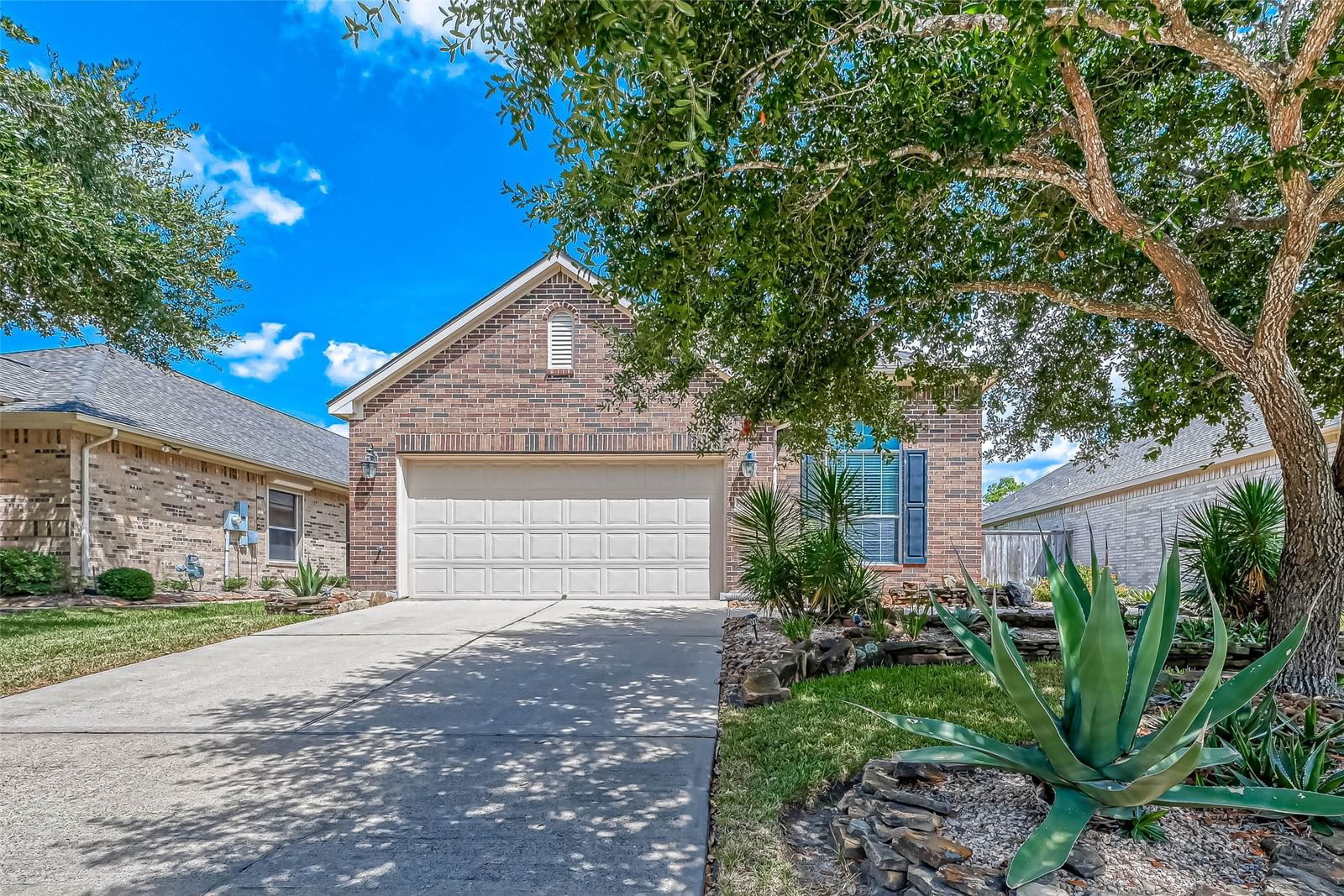 Real estate property located at 1611 Berlino, Harris, Pearland, TX, US