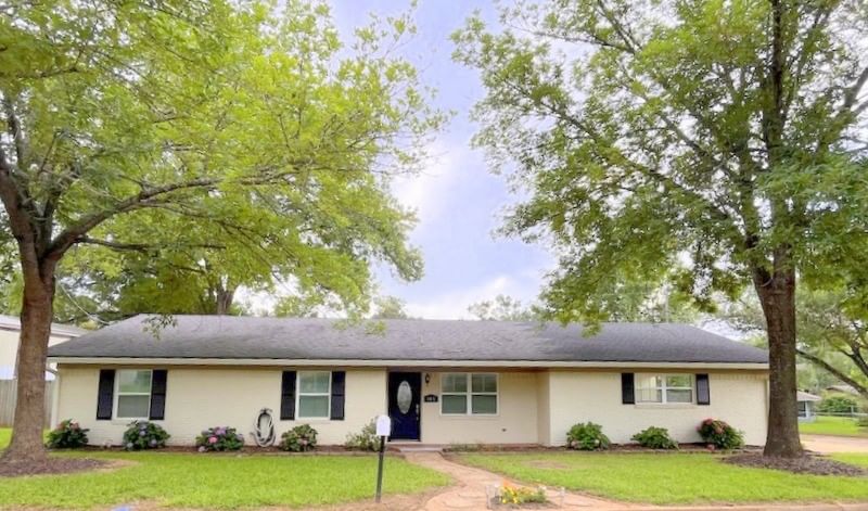 Real estate property located at 105 Rosewood, Houston, Rolling Acres Sec A, Crockett, TX, US