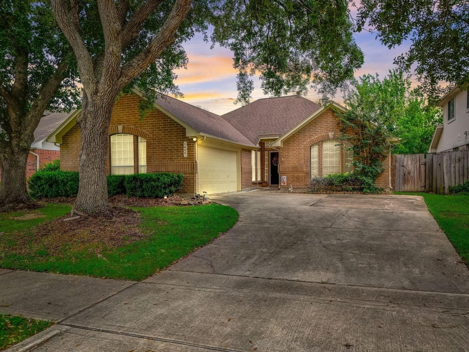 Real estate property located at 1606 Mabry Mill, Harris, Bay Glen Sec 08, Houston, TX, US